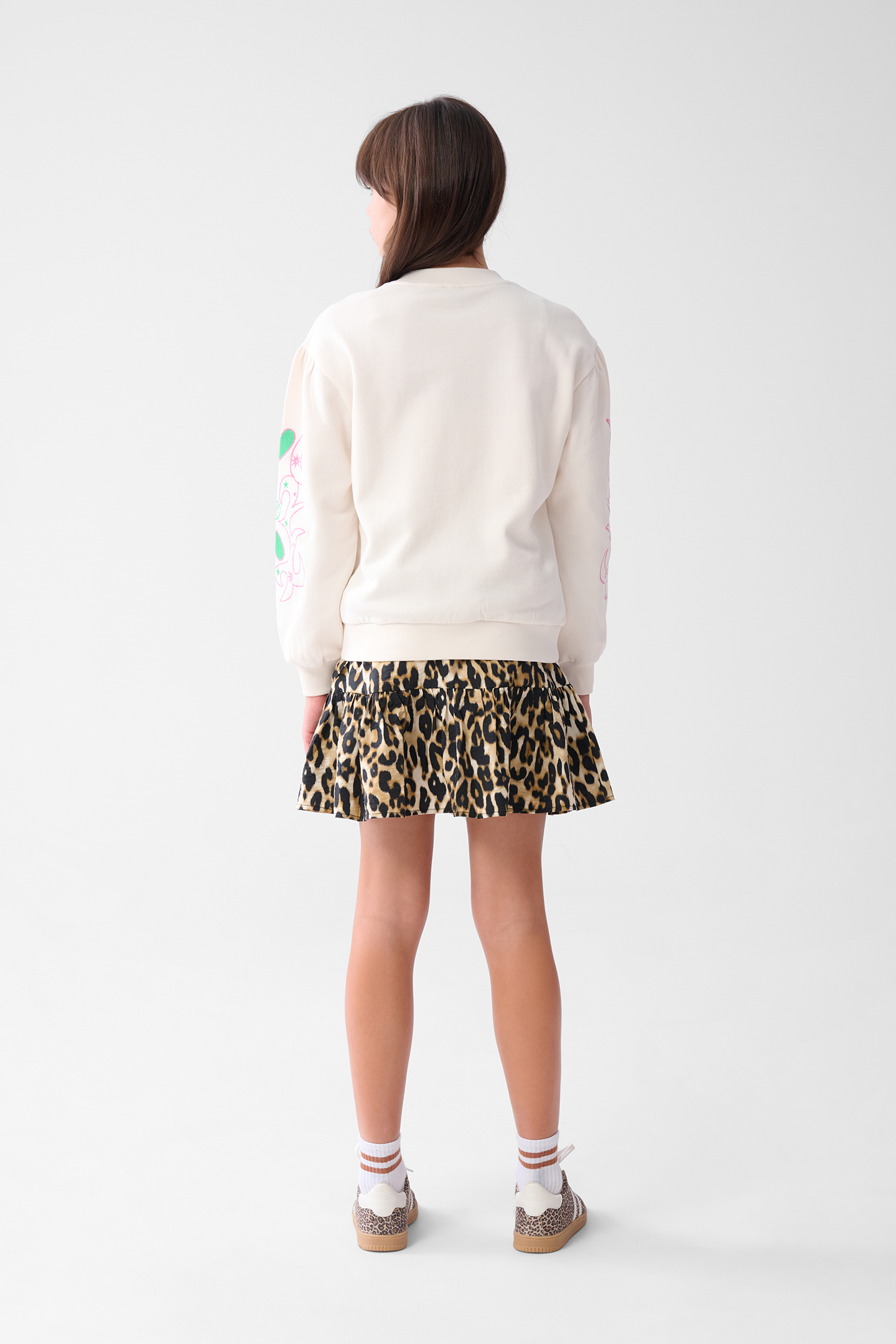 GAM-SBWEST EMBRO SWEAT OFFWHITE 3