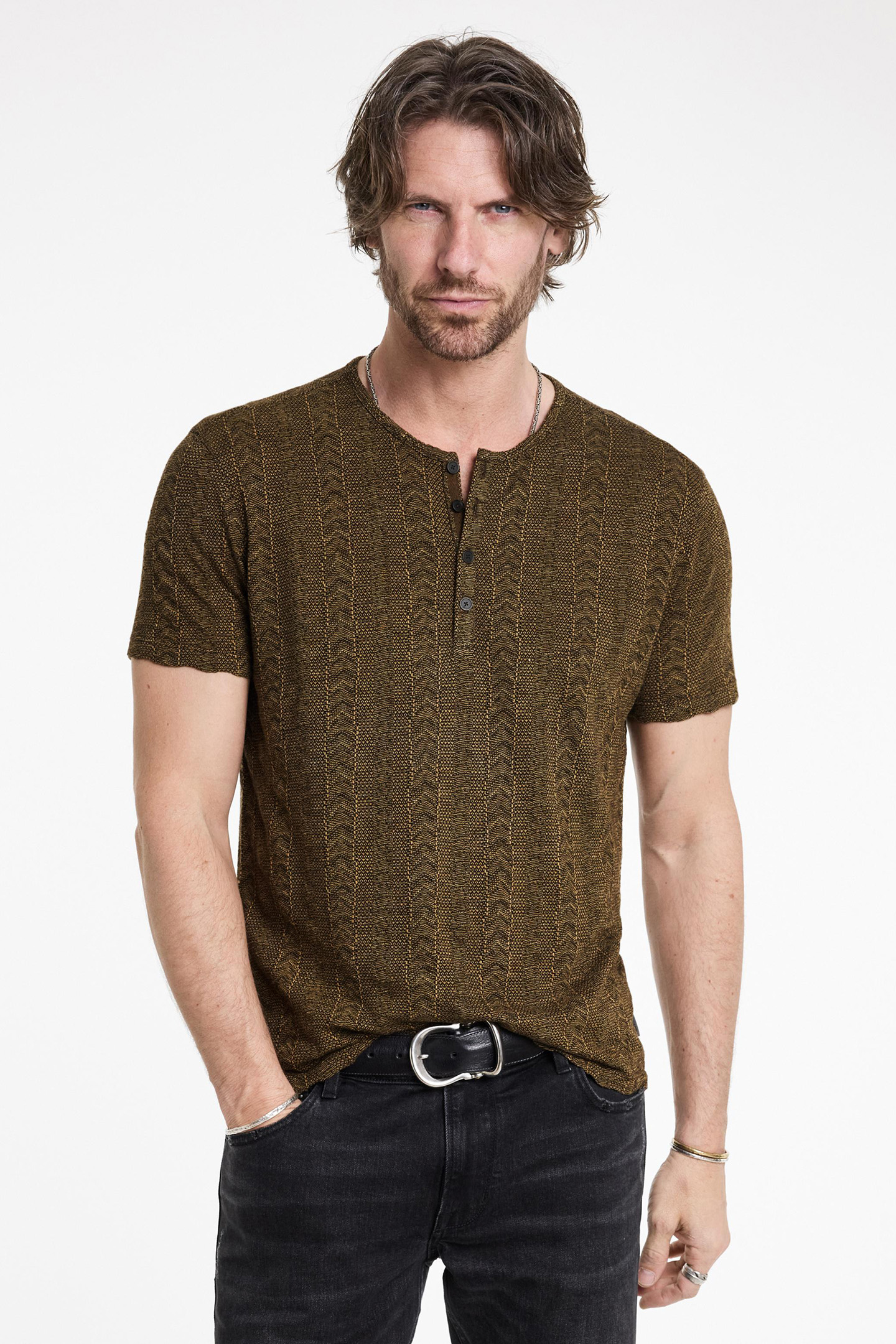 MADOC SS HENLEY IN TEXTURE JACQUARD DARK BROWN 1