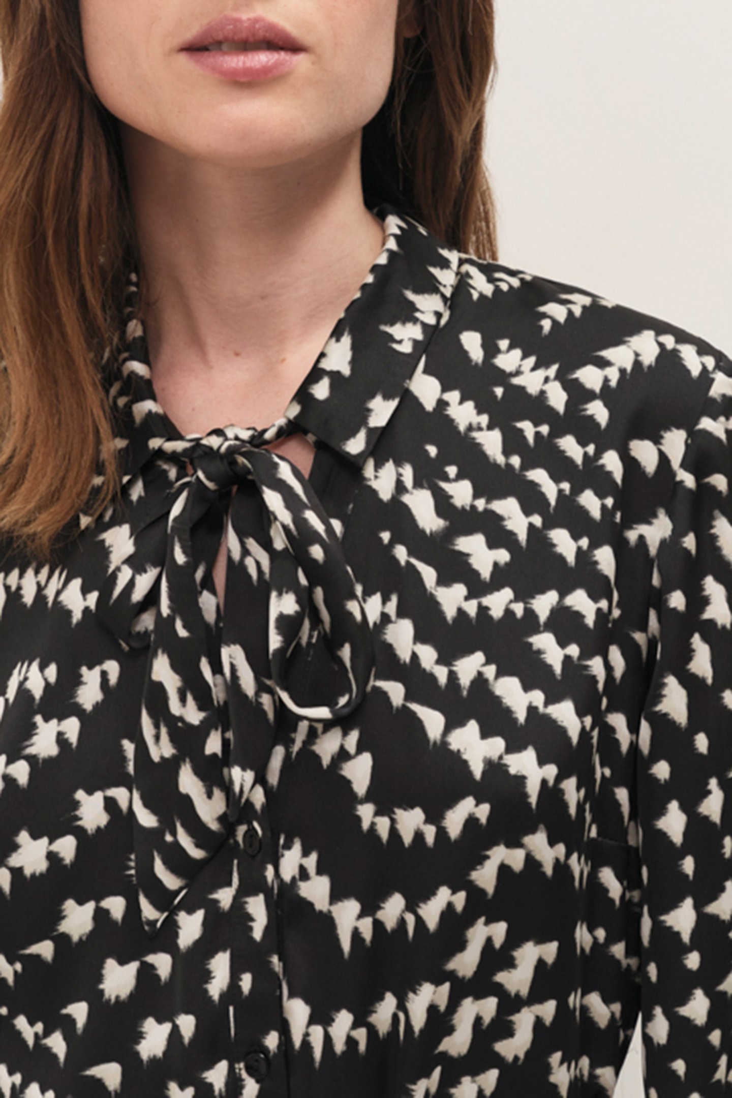 ROUBEN - BLACK LONG SHIRT DRESS WITH OPTICAL PRINT 4