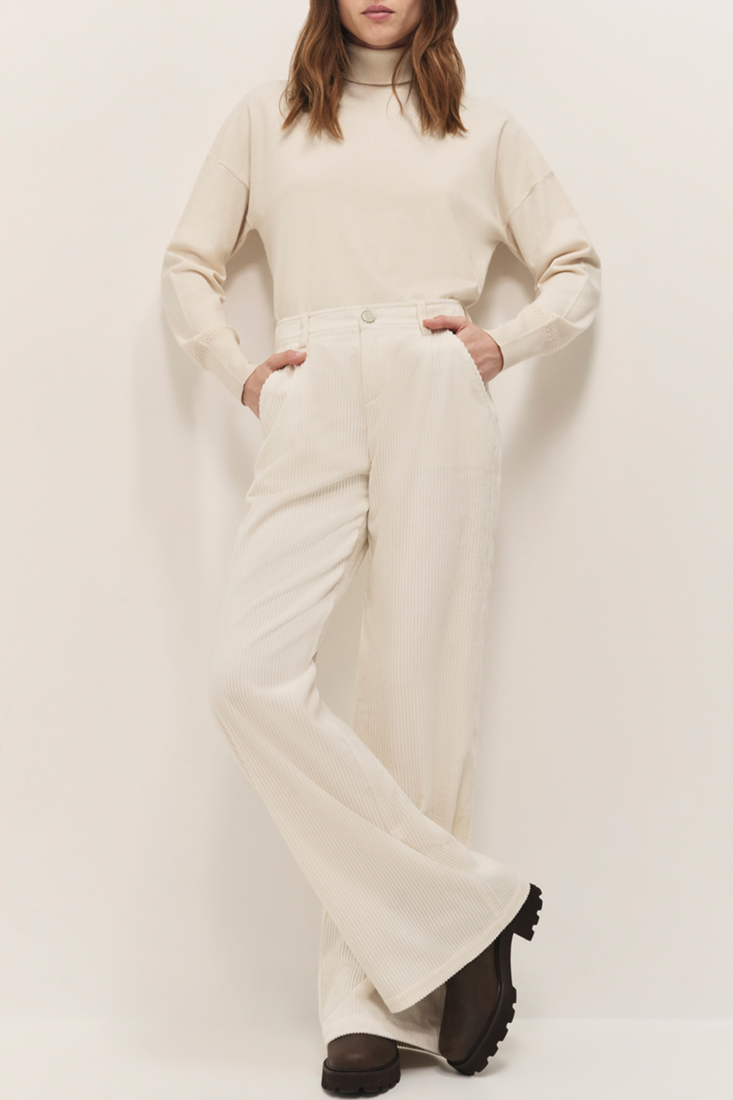 POETE - IVORY CORDUROY HIGH-WAISTED TROUSERS 2