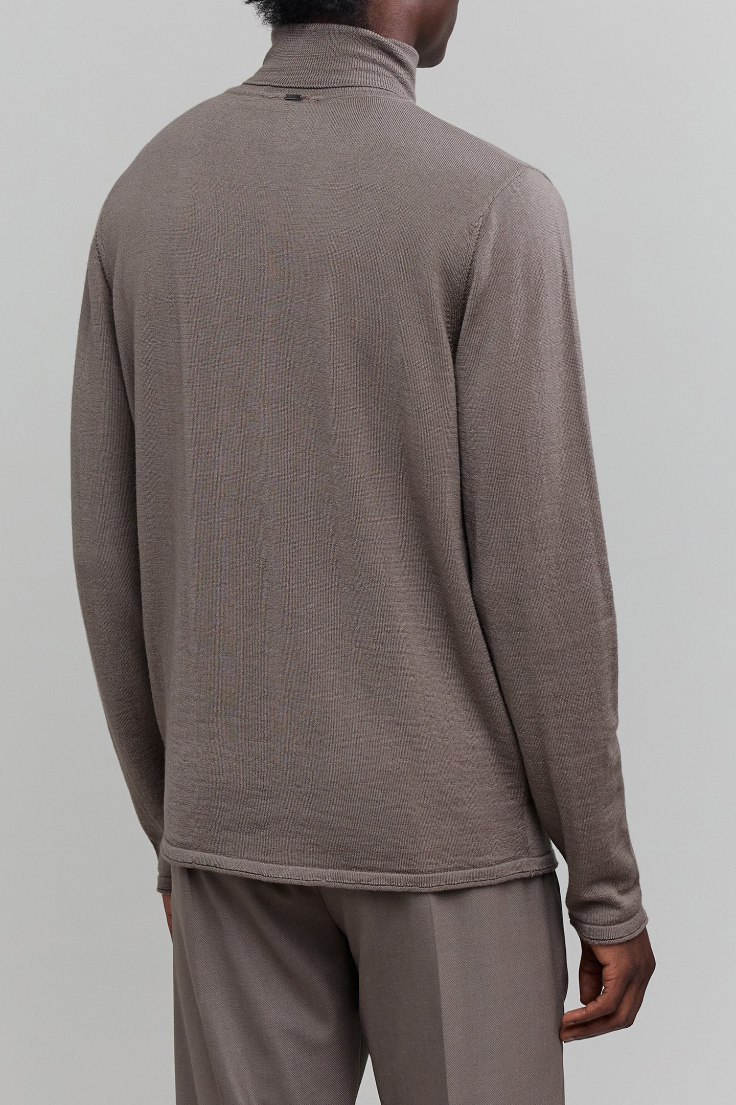 BROWN TURTLENECK KNIT SWEATER 2