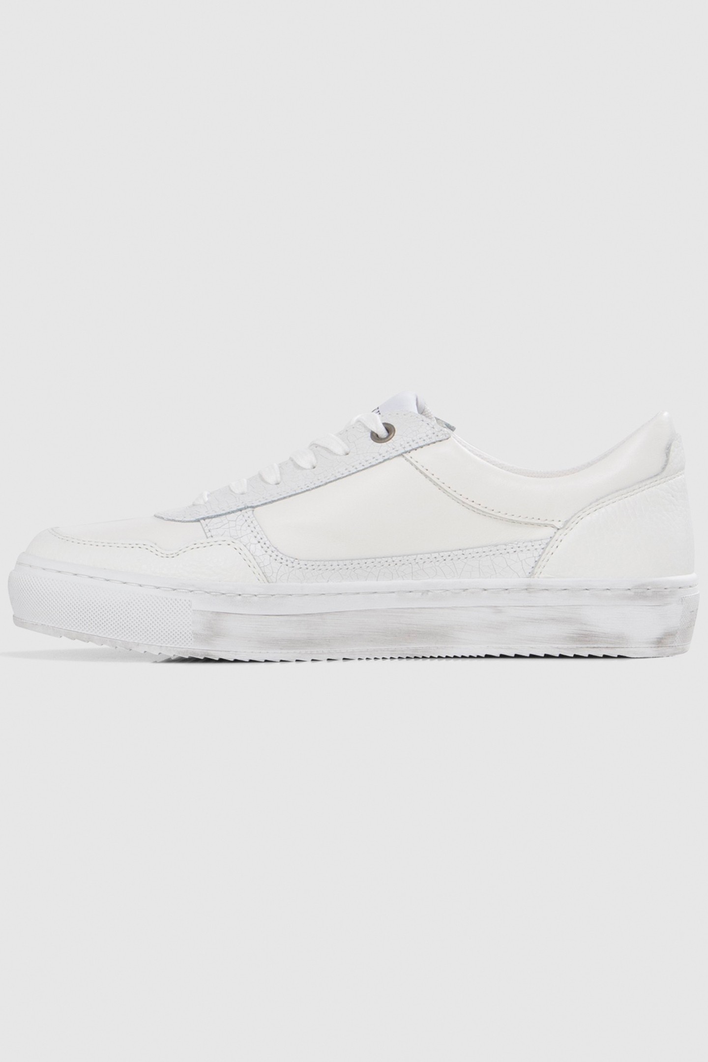 WOMEN’S WHITE LEATHER K STUDDED TRAINERS 3