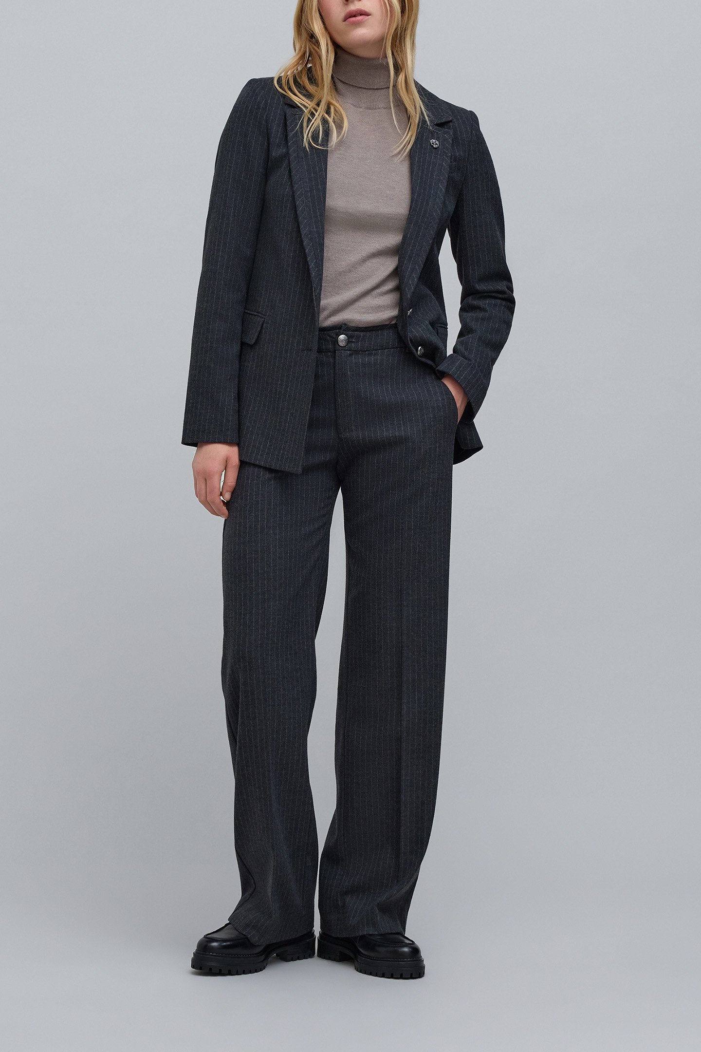 GRAY TENNIS STRIPE SUIT JACKET 3