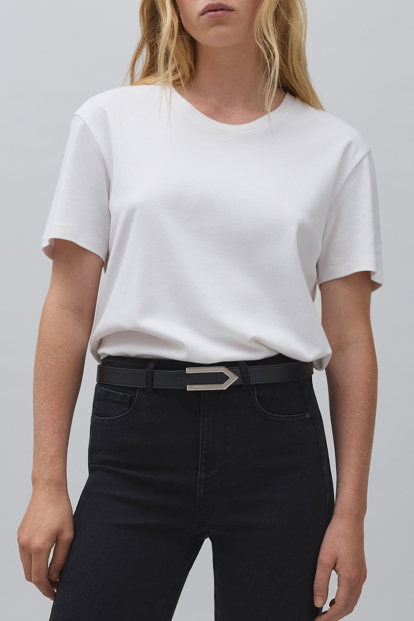 BLACK LEATHER BELT WITH CHEVRON BUCKLE 1440 WOMAN 2