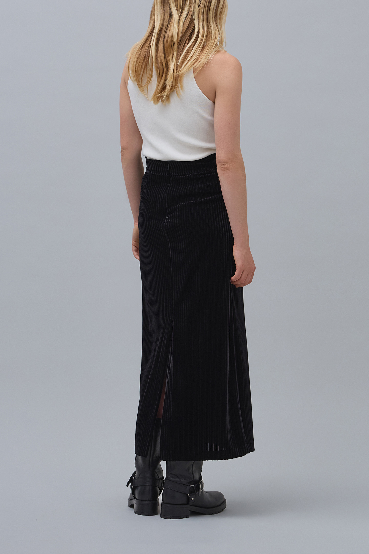BLACK CORDUROY PENCIL SKIRT 2