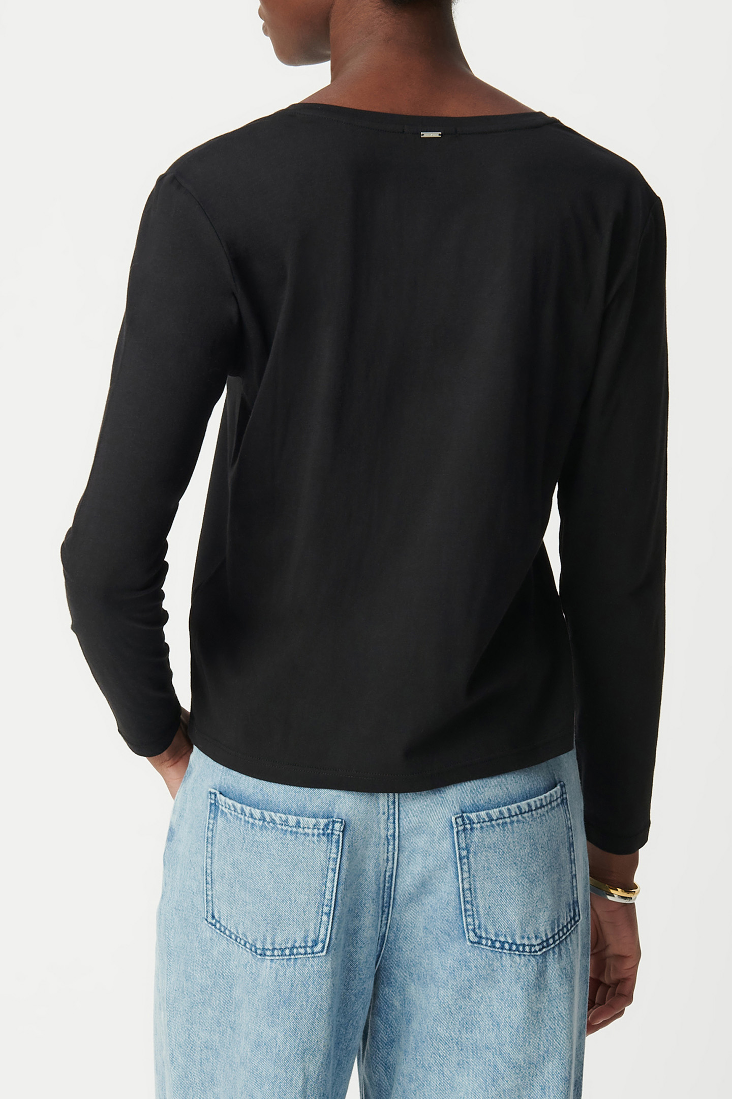 BLACK TEE-SHIRT WITH PEARL EMBROIDERY MESSAGE 2