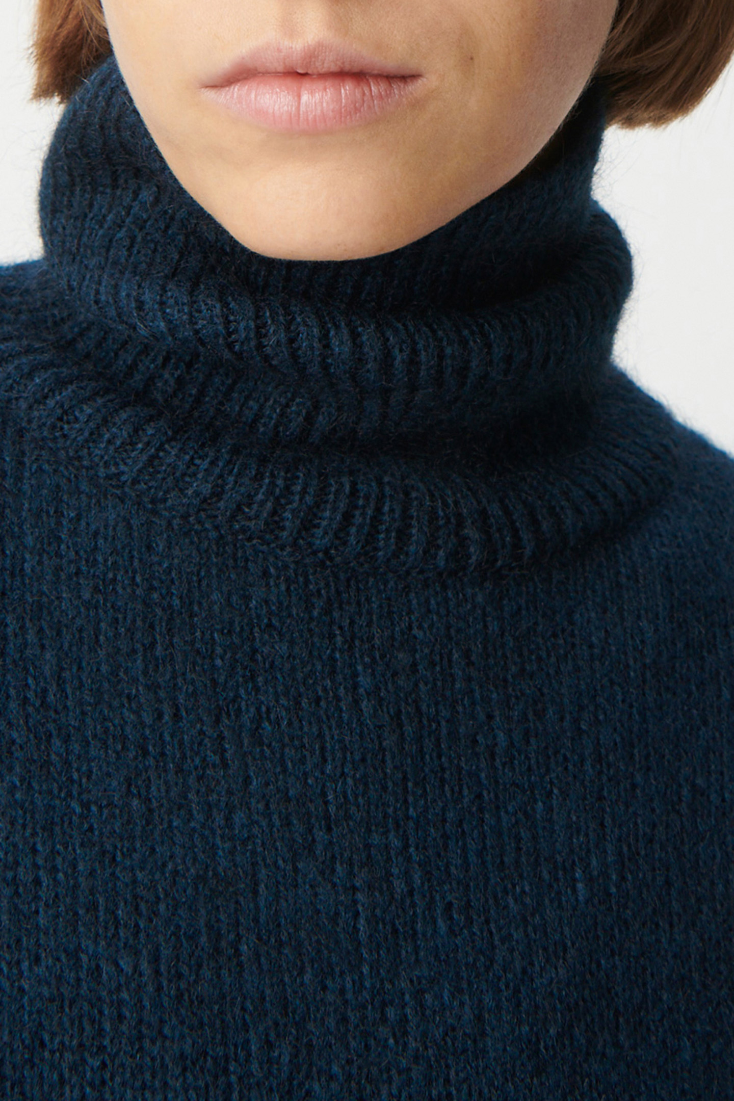 NAVY RIB-KNIT TURTLENECK SWEATER WITH LUREX TRIM 6