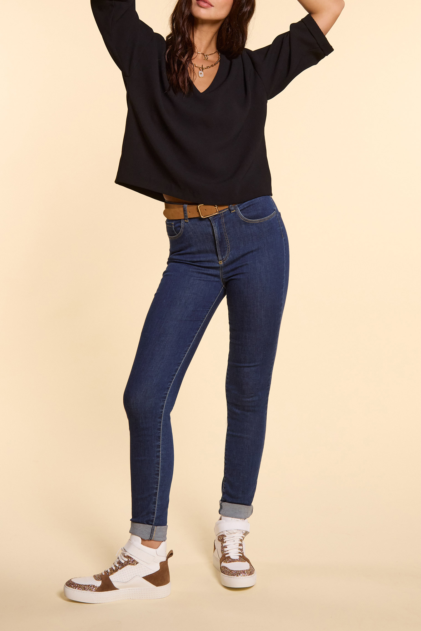 BLUE SLIM JEANS 4