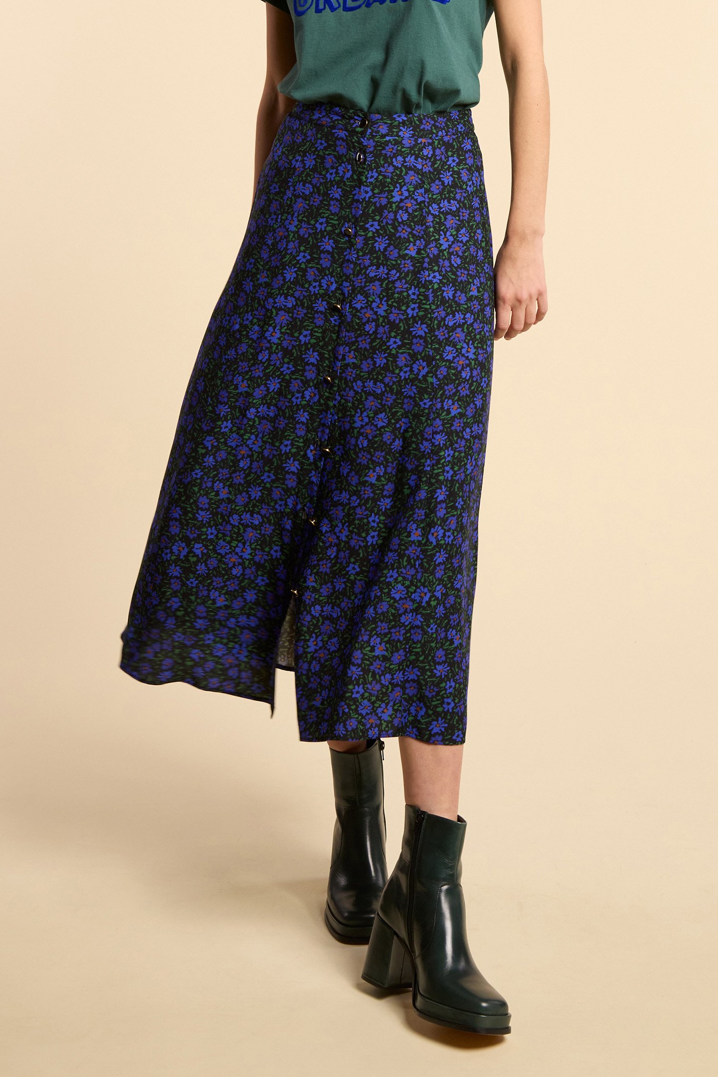 BLACK MIDI SKIRT WITH WINTER FLOWERS PRINT by ICODE