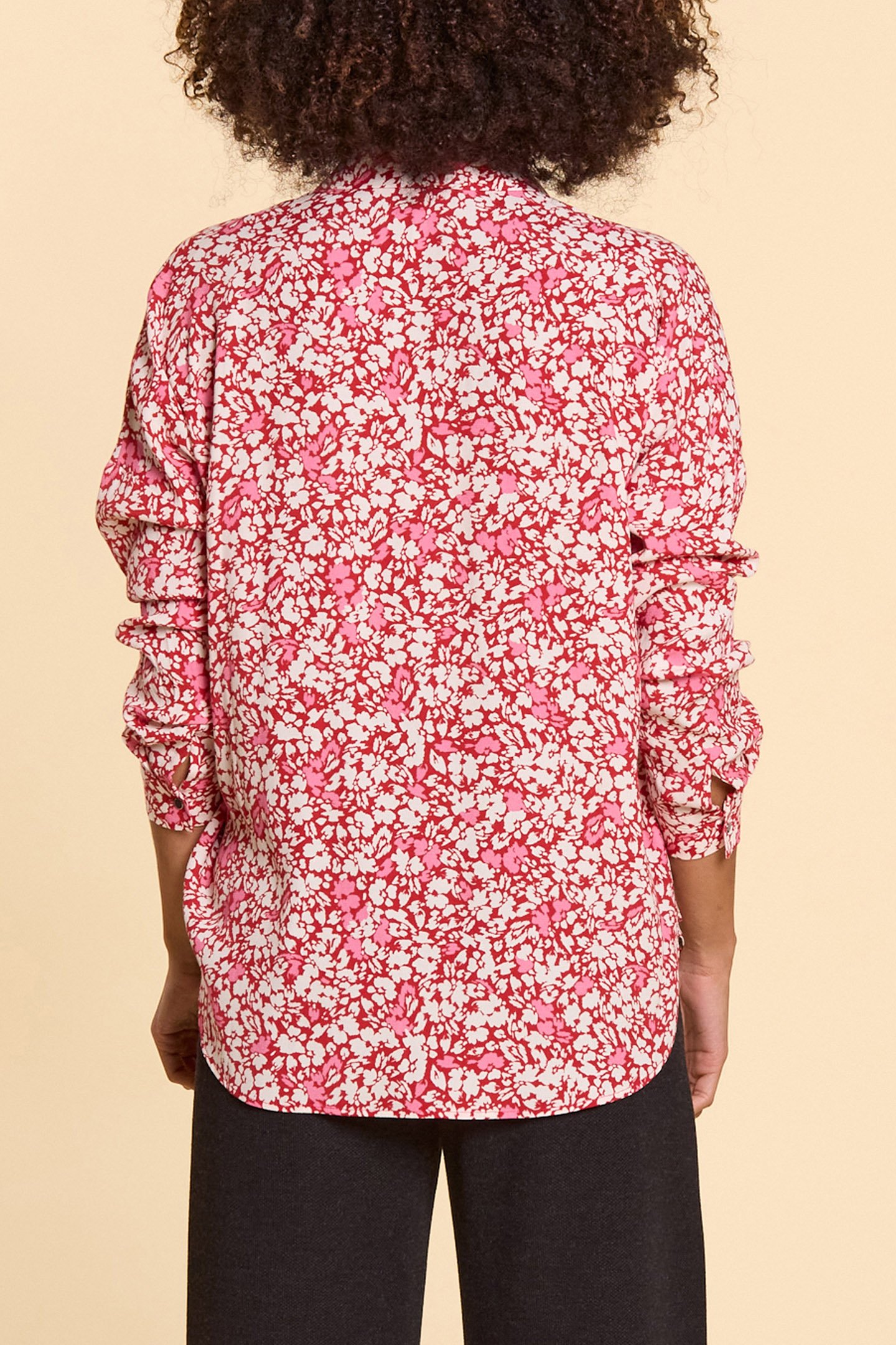 RED SHIRT WITH FLORAL TACHIST PRINT 2