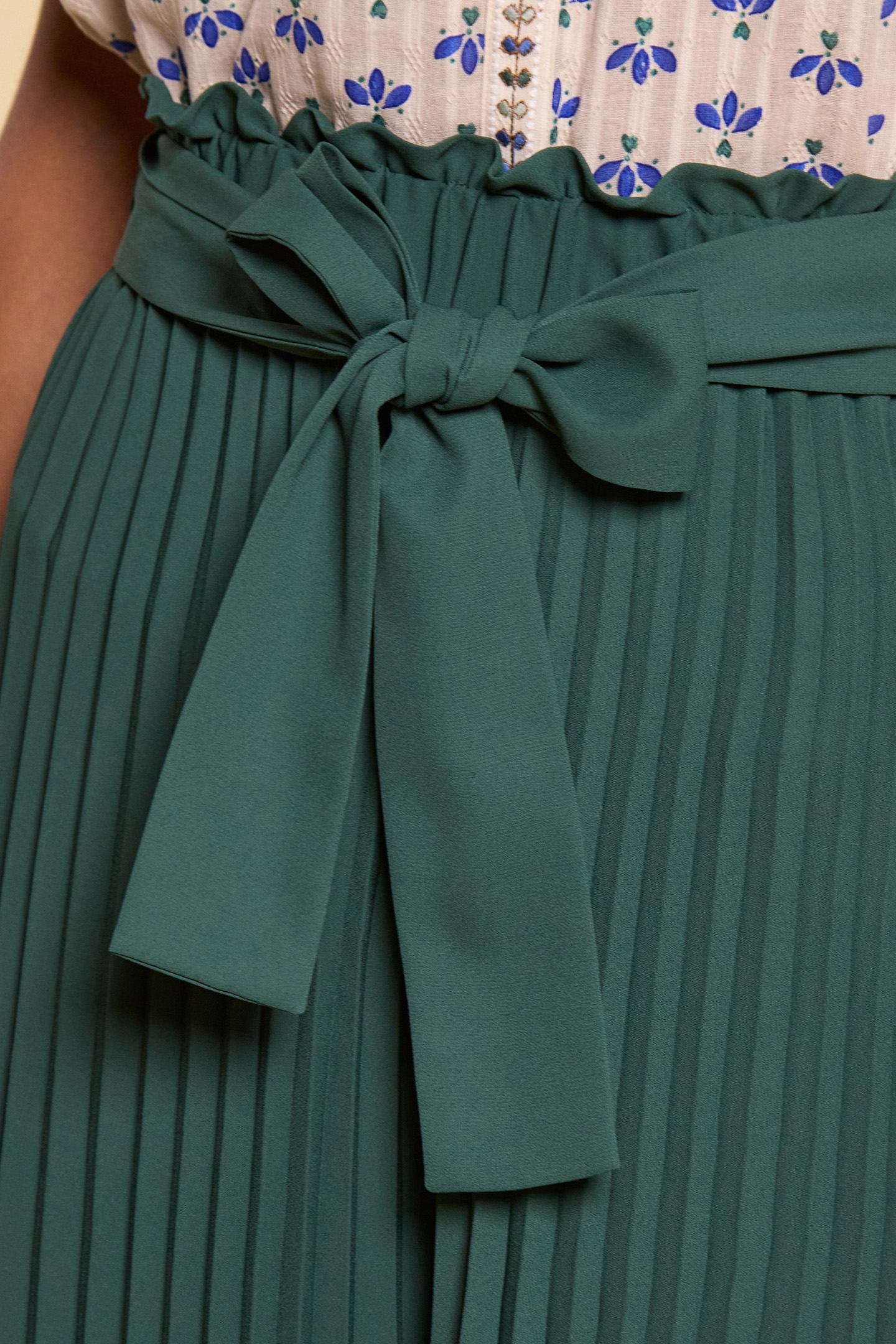NIGHT GREEN PLEATED WIDE-LEG TROUSERS 6