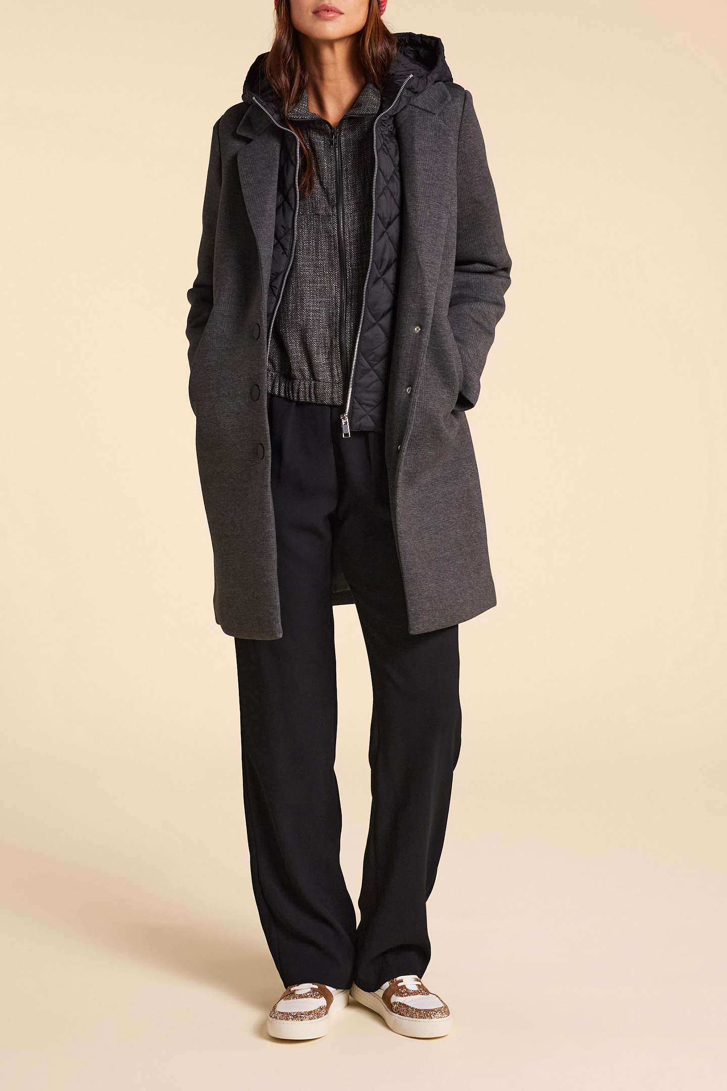 CHARCOAL COAT WITH DETACHABLE FACING 3
