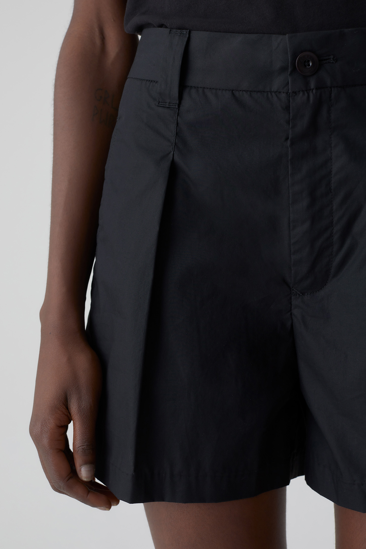 IDABEL SHORTS BLACK 6