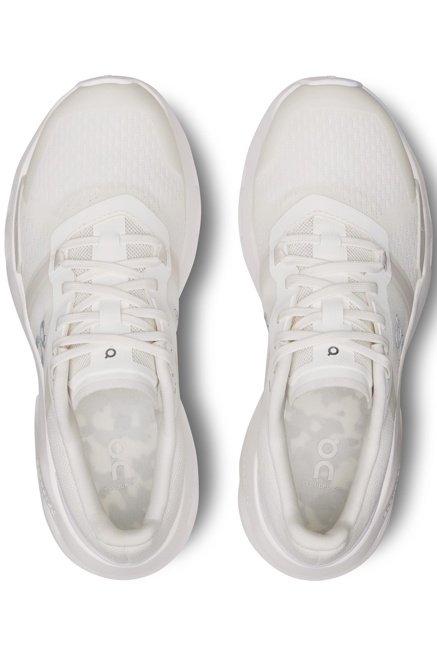 CLOUDPULSE 1 UNDYED FROST 3