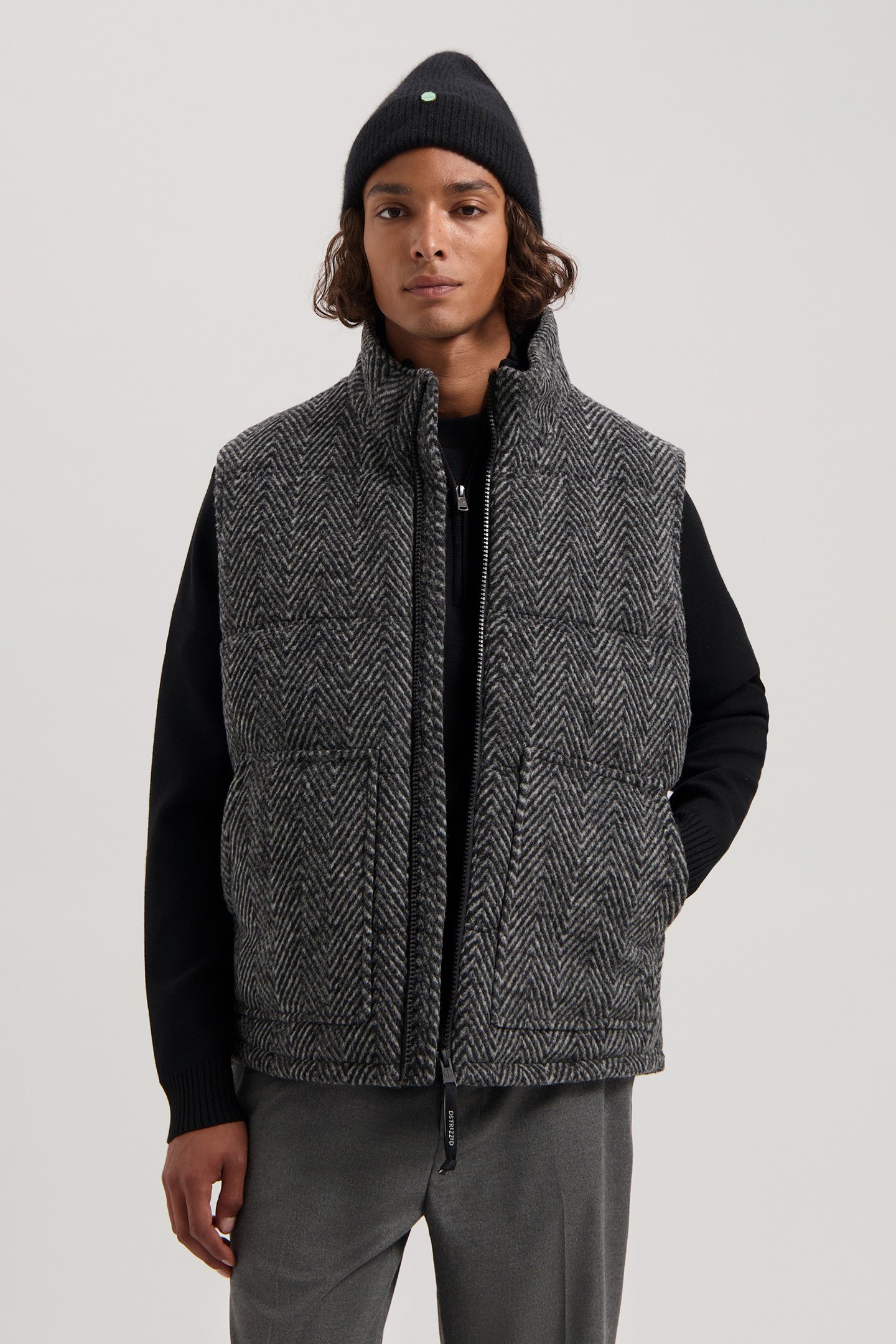 DS_JACE BODYWARMER ELEPHANT SKIN by Dstrezzed