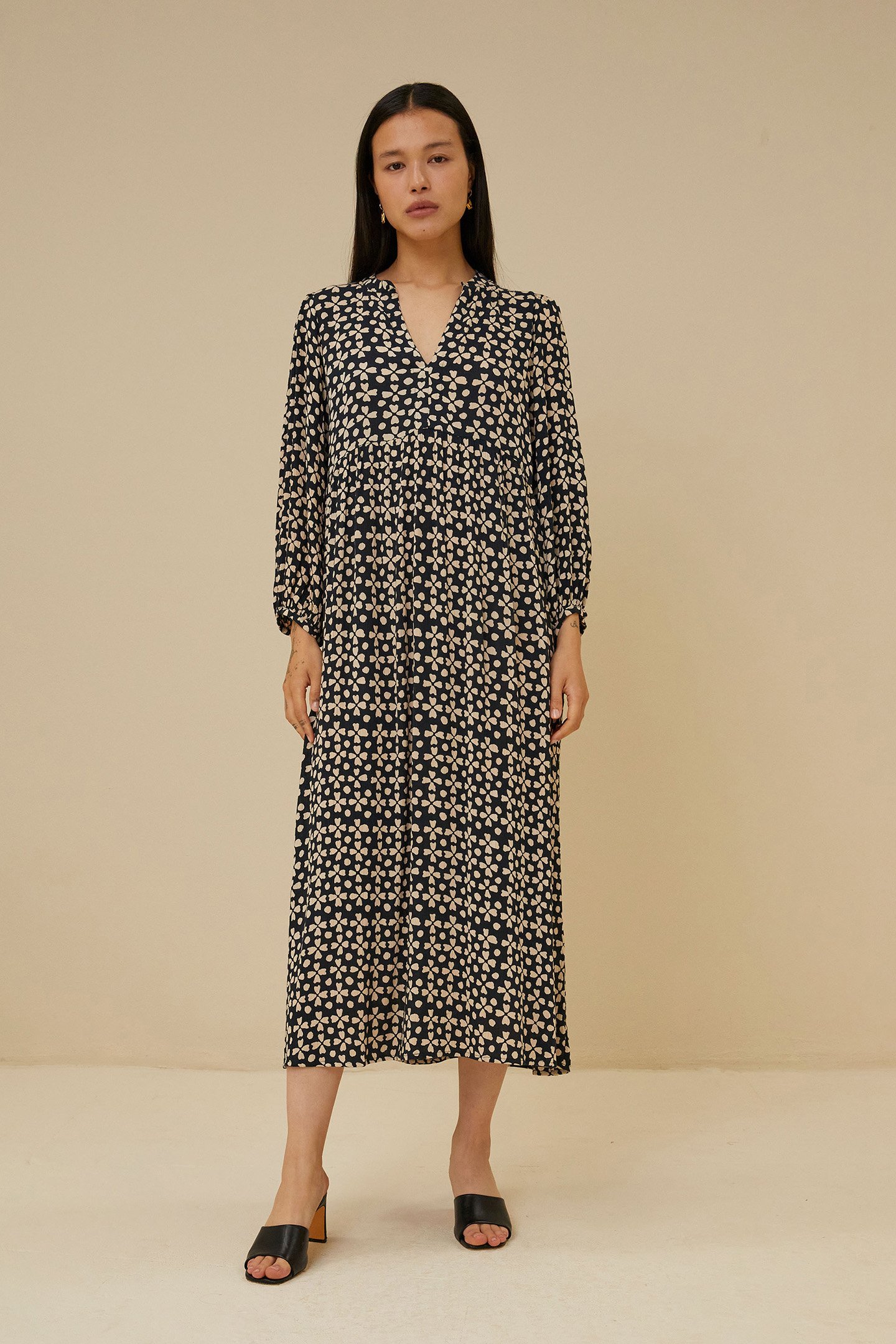 RAVI KHANDI DRESS KHANDI PRINT by BY-BAR