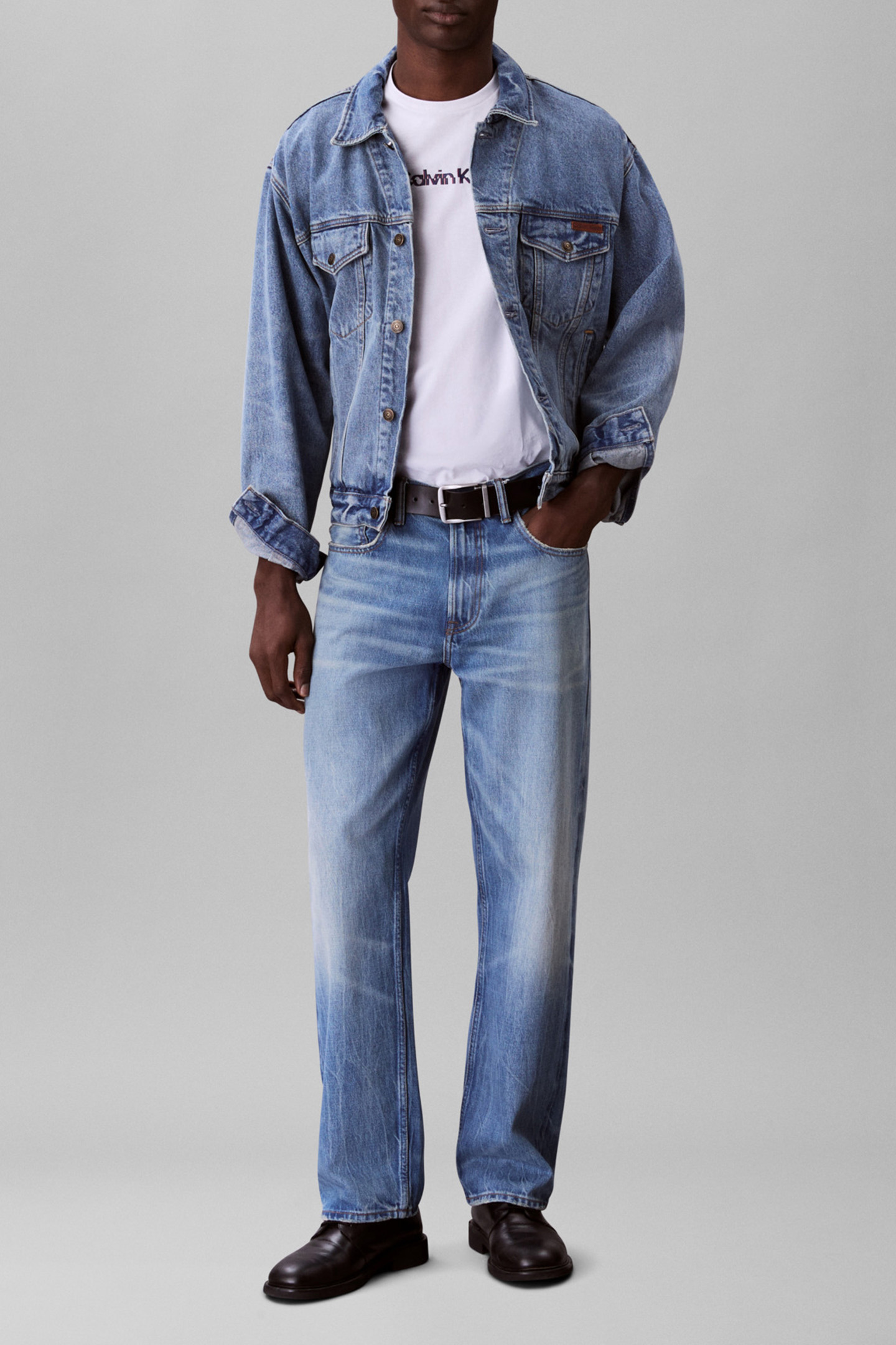 SS GLITCHED LOGO EU BRILLIANT WHITE 4