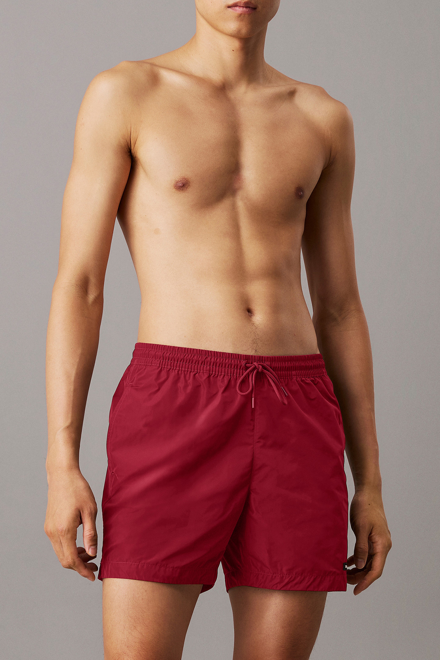 MEDIUM DRAWSTRING QUAINT BERRY by Calvin Klein