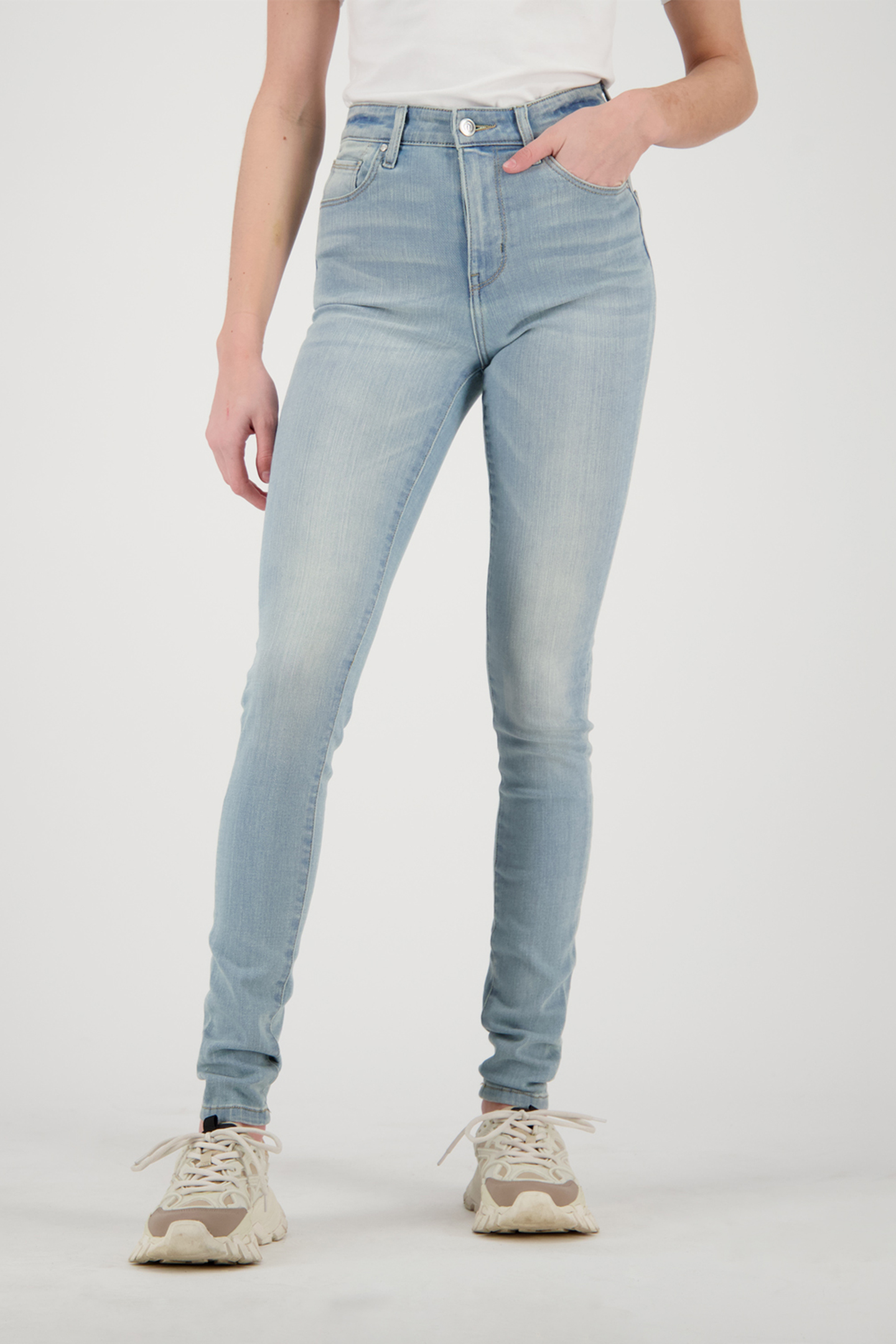 BLOSSOM JEANS LIGHT BLUE STONE 1