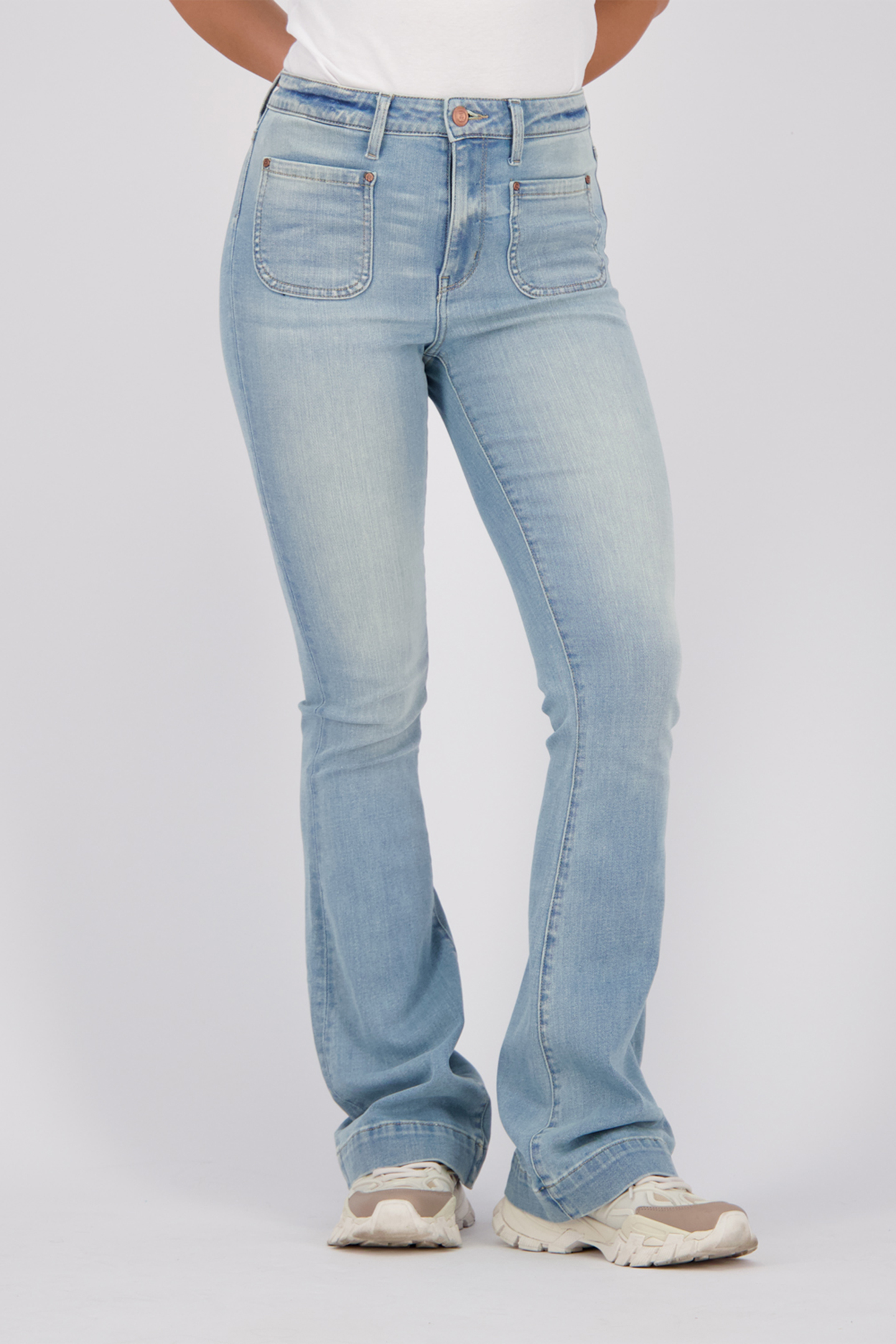 SUNRISE PATCHED ON POCKETS JEANS VINTAGE BLUE 1