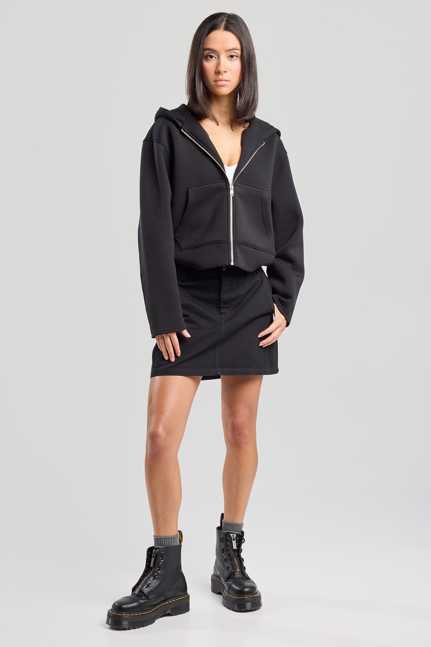 ROBIN WASHED BLACK 1