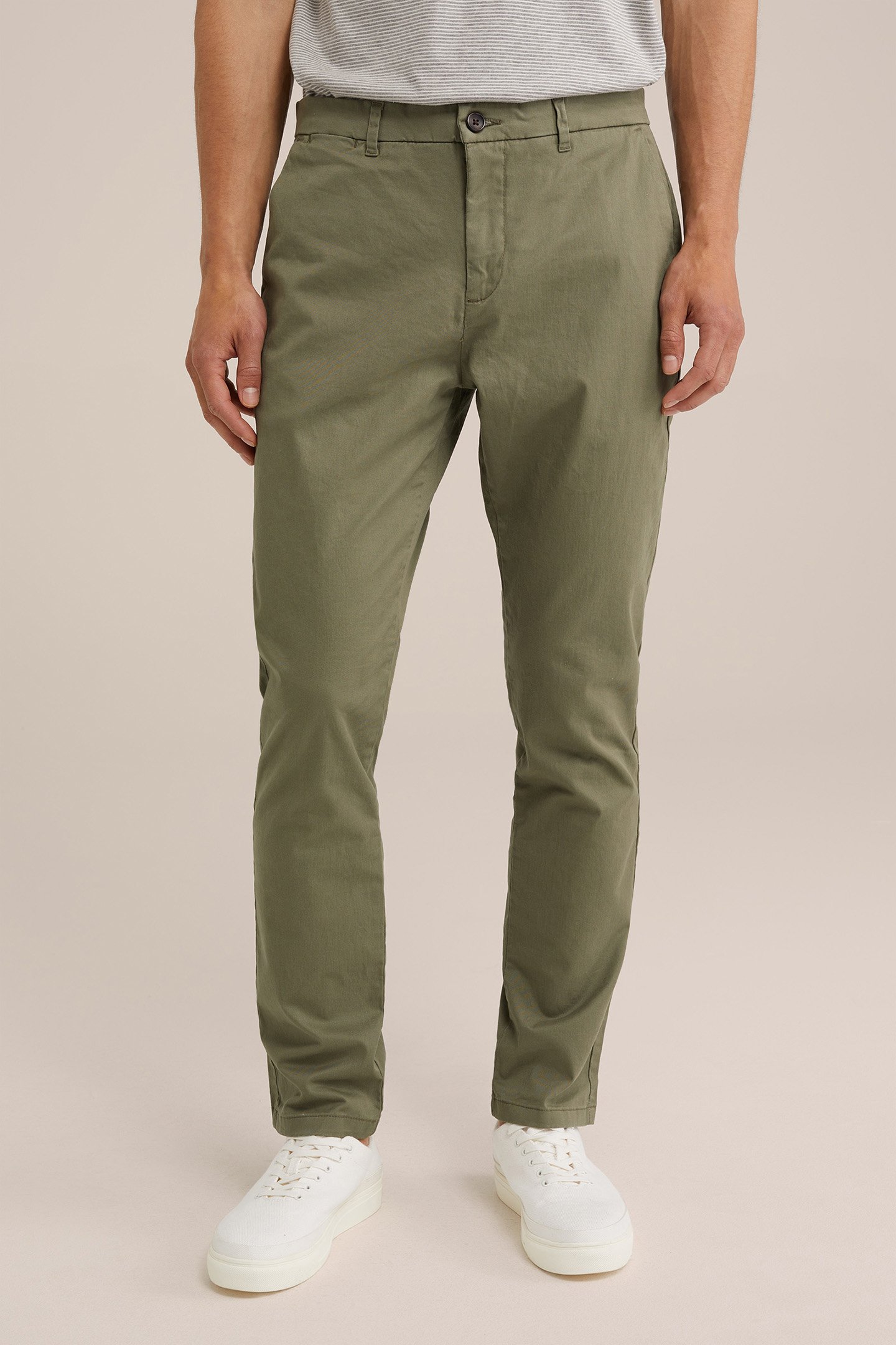 CHINO OLIVE GREEN by WE Fashion