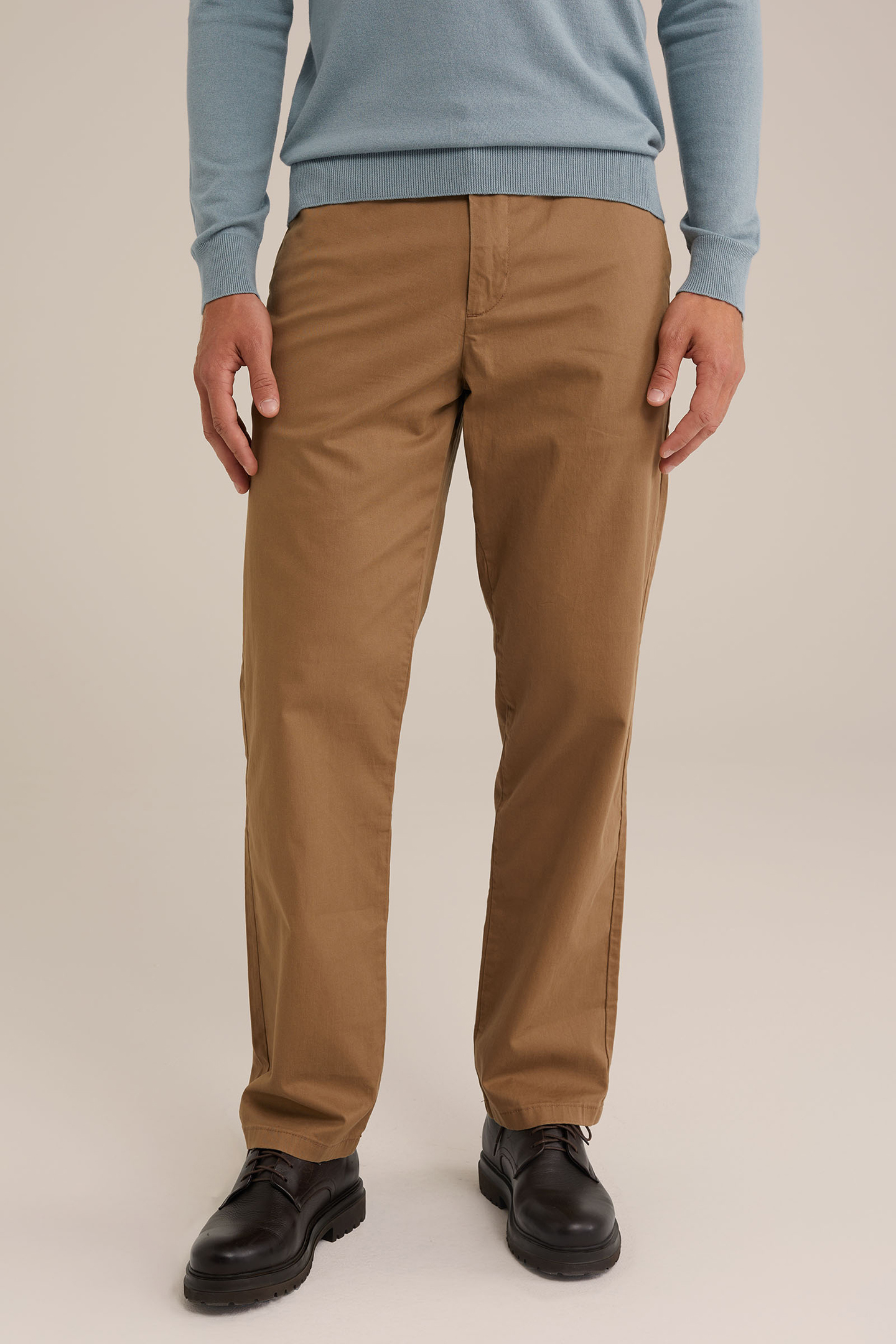 CHINO CINNAMON BROWN by WE Fashion