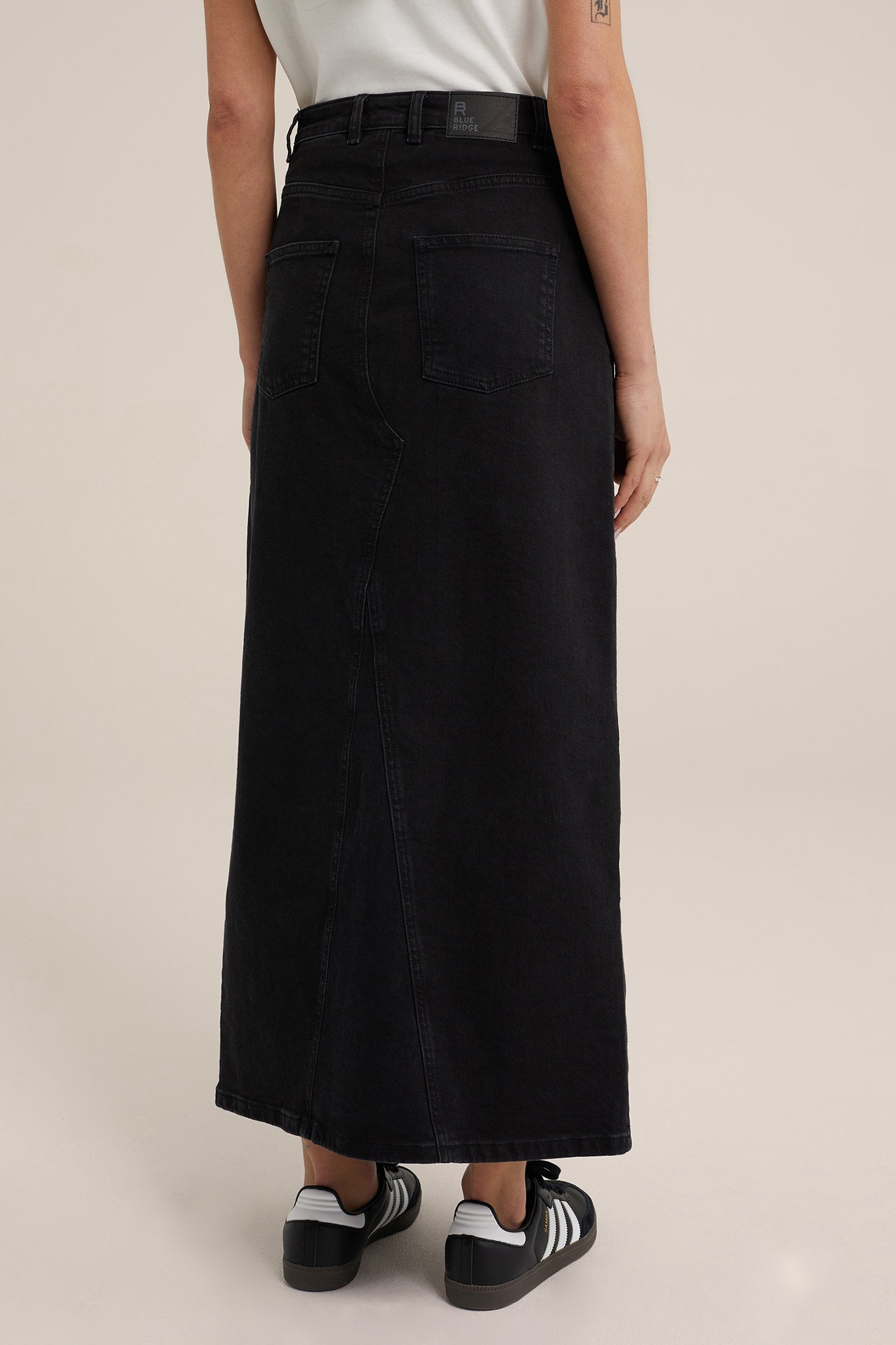 SKIRT MAXI LENGTH BLACK 2
