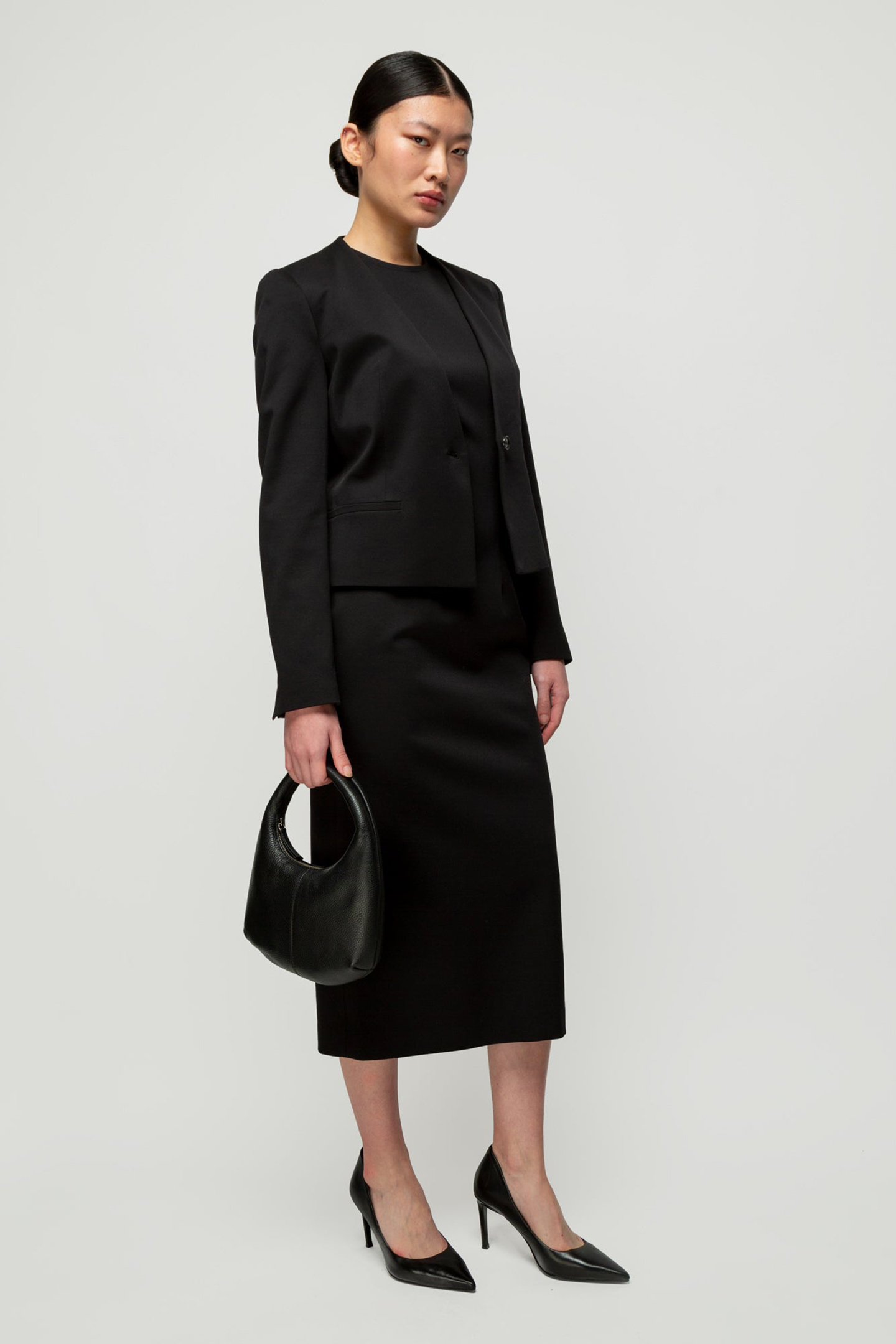 COLBERT SHORT ONE BUTTON BLACK 5