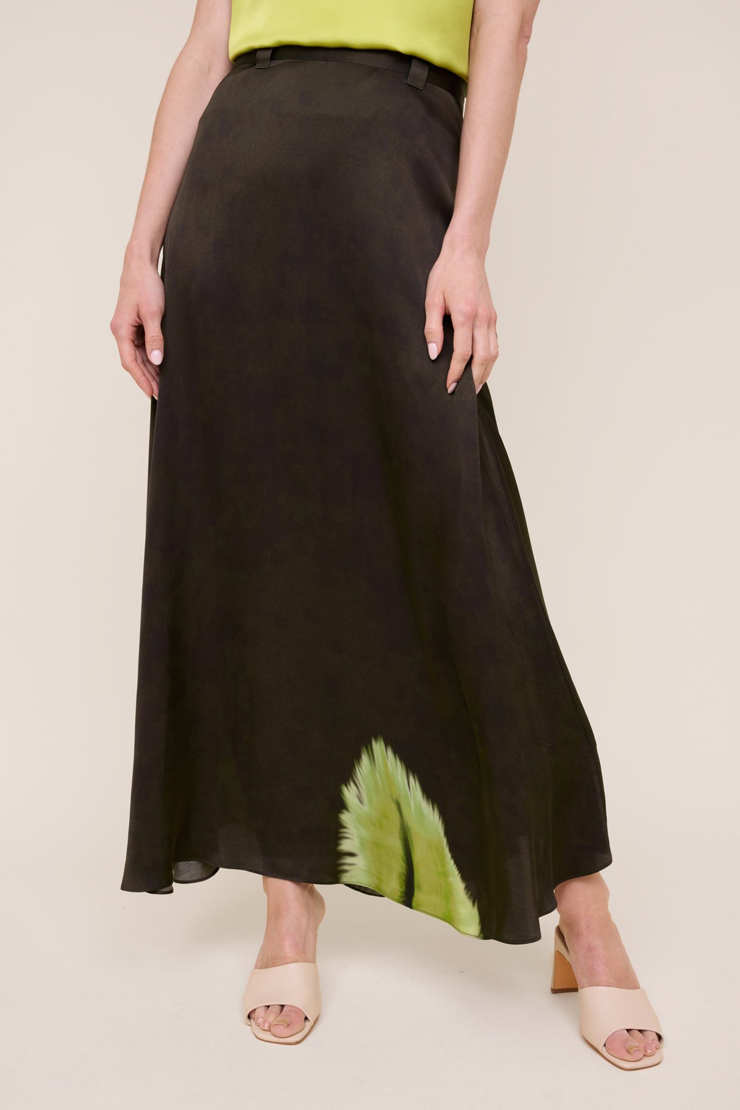 A LINE FEATHER SKIRT FOREST NIGHT/PALM by Vanilia