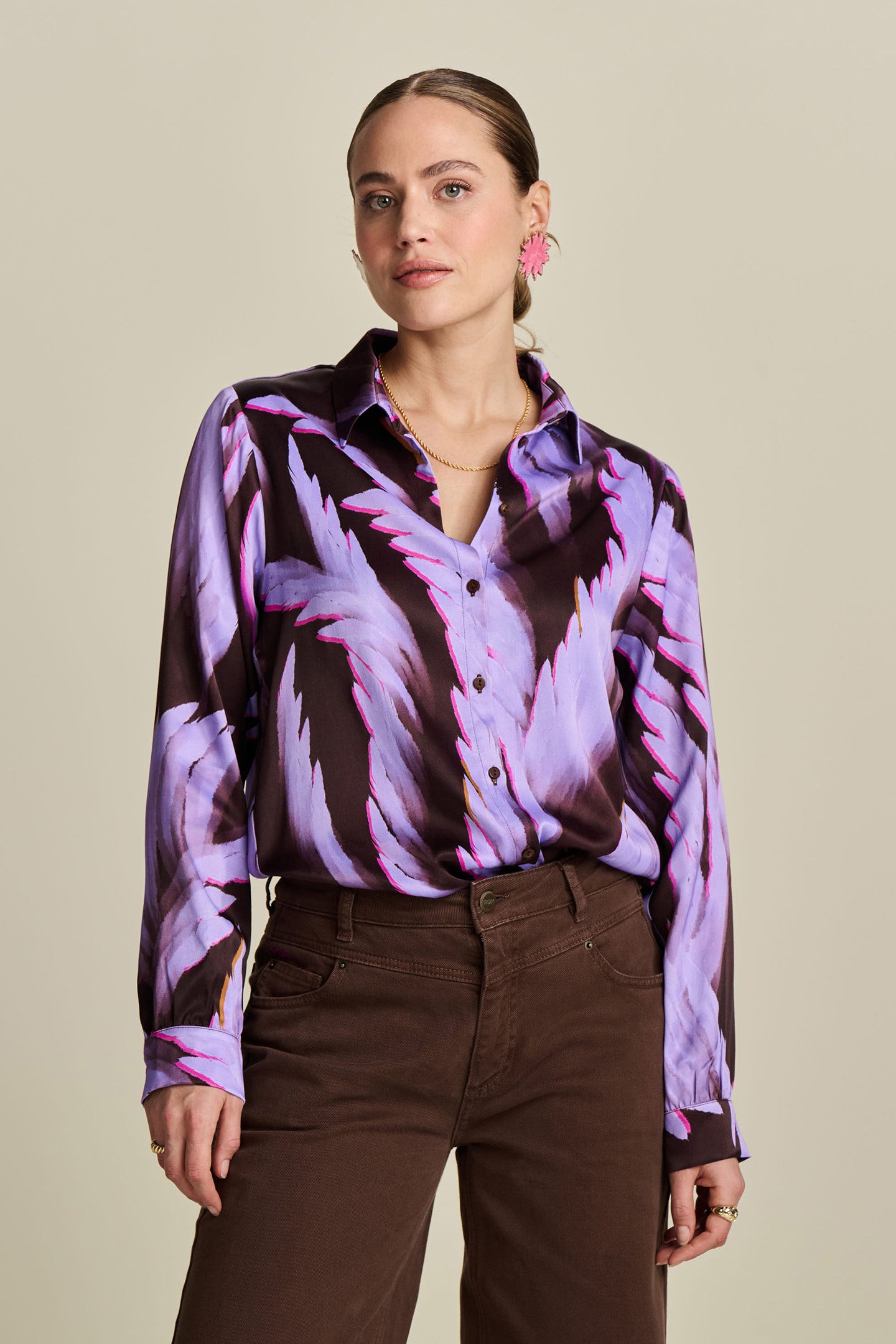 BLOUSE - MILA SATIN FEATHERS BROWN by POM Amsterdam