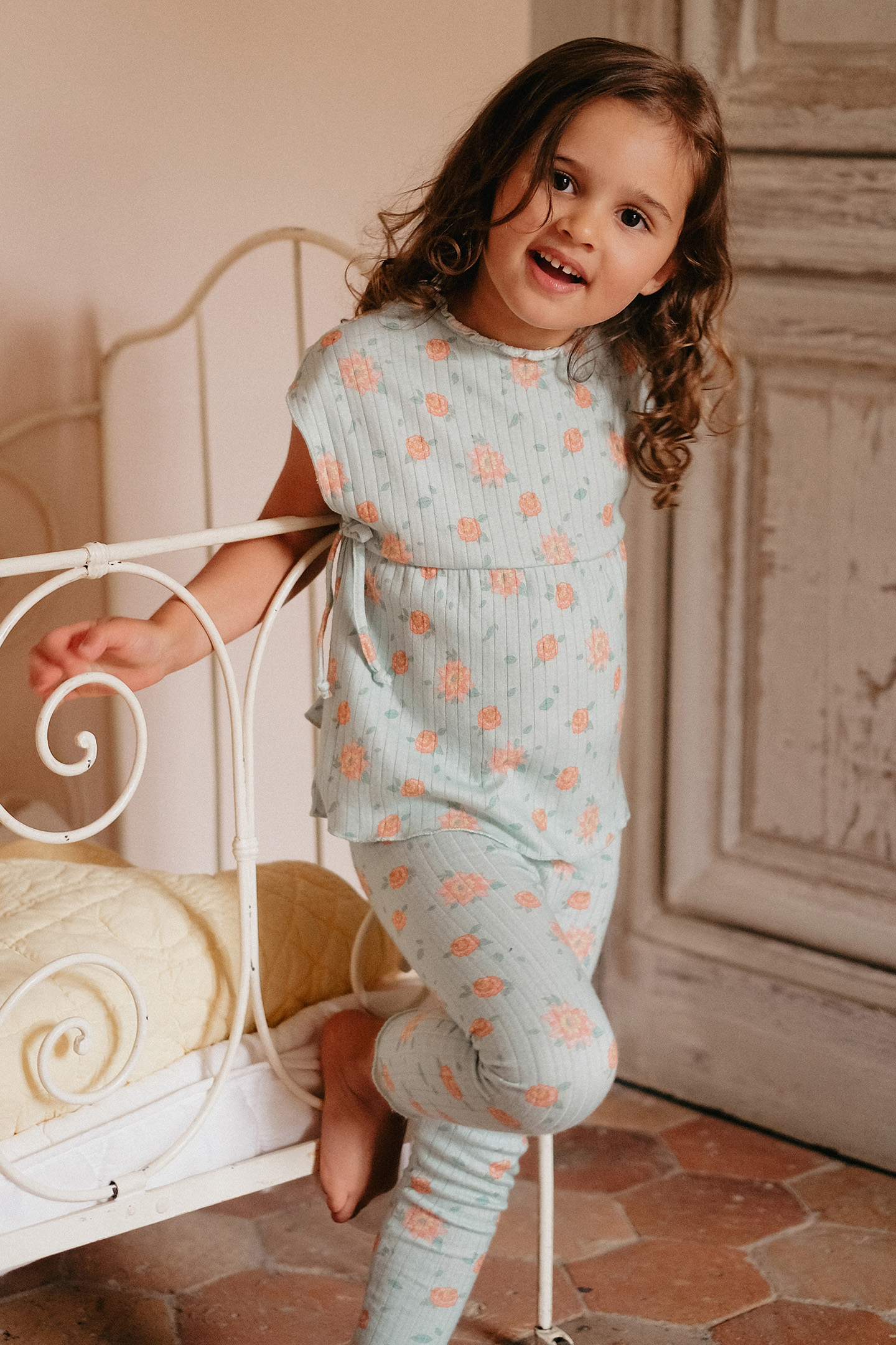 TOP ANGIKA VINTAGE BLUE FLOWERS 3