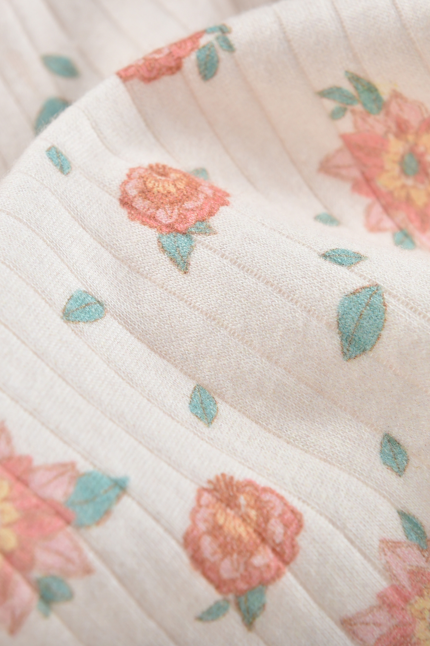 TOP ANGIKA OFF-WHITE FLOWERS 10