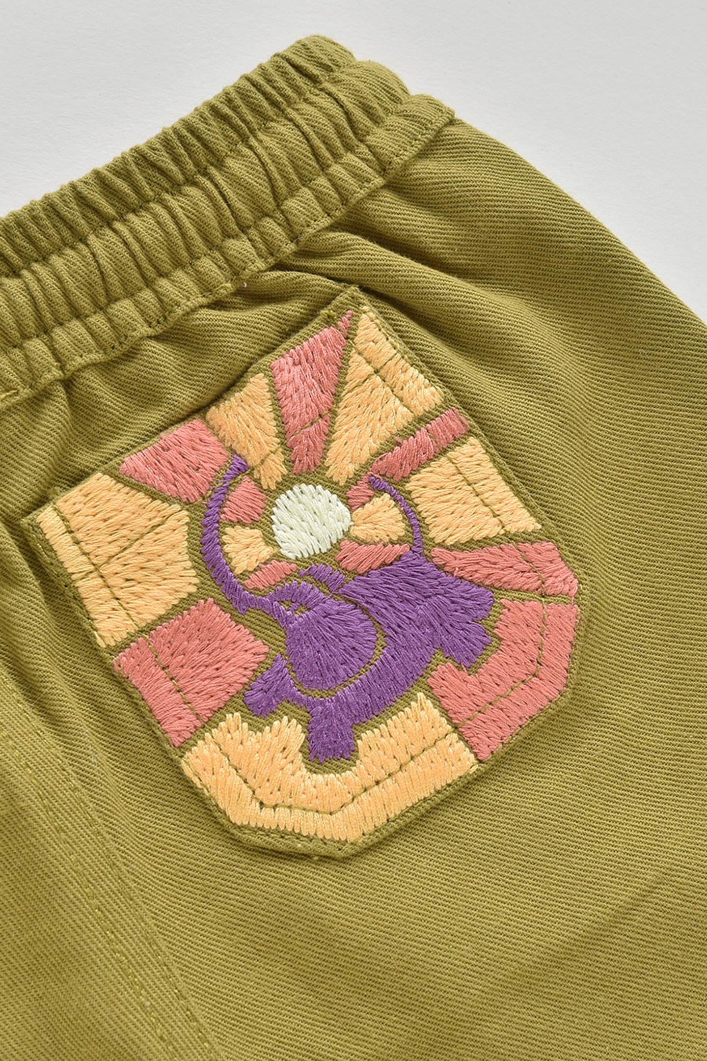 BERMUDA OBIKI KHAKI 5