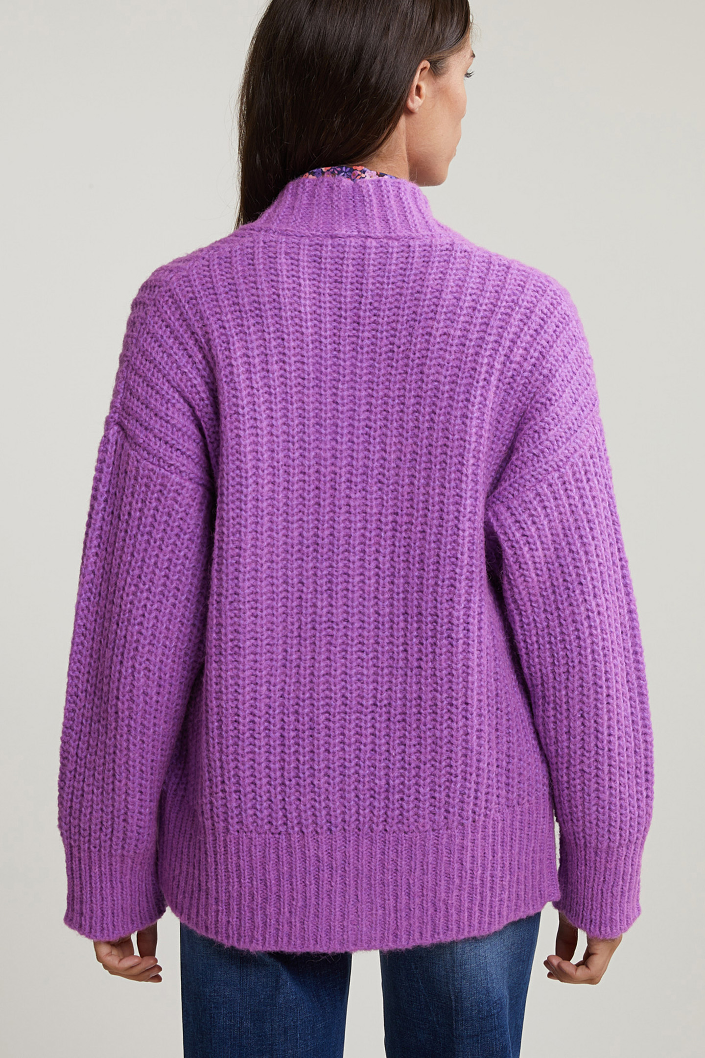 PURPLE SHORT V-NECK CARDIGAN 2