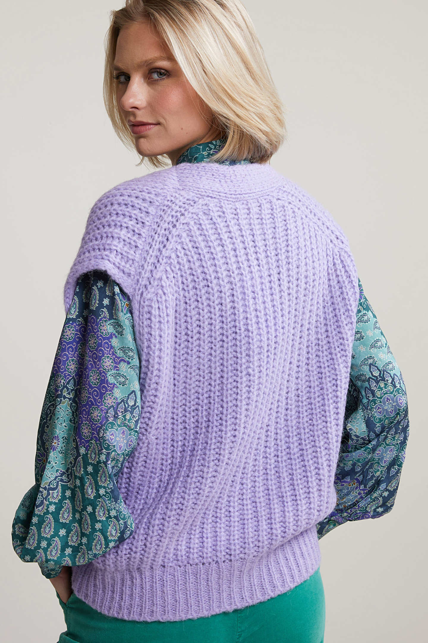 PURPLE BUTTONED V-NECK SPENCER 2