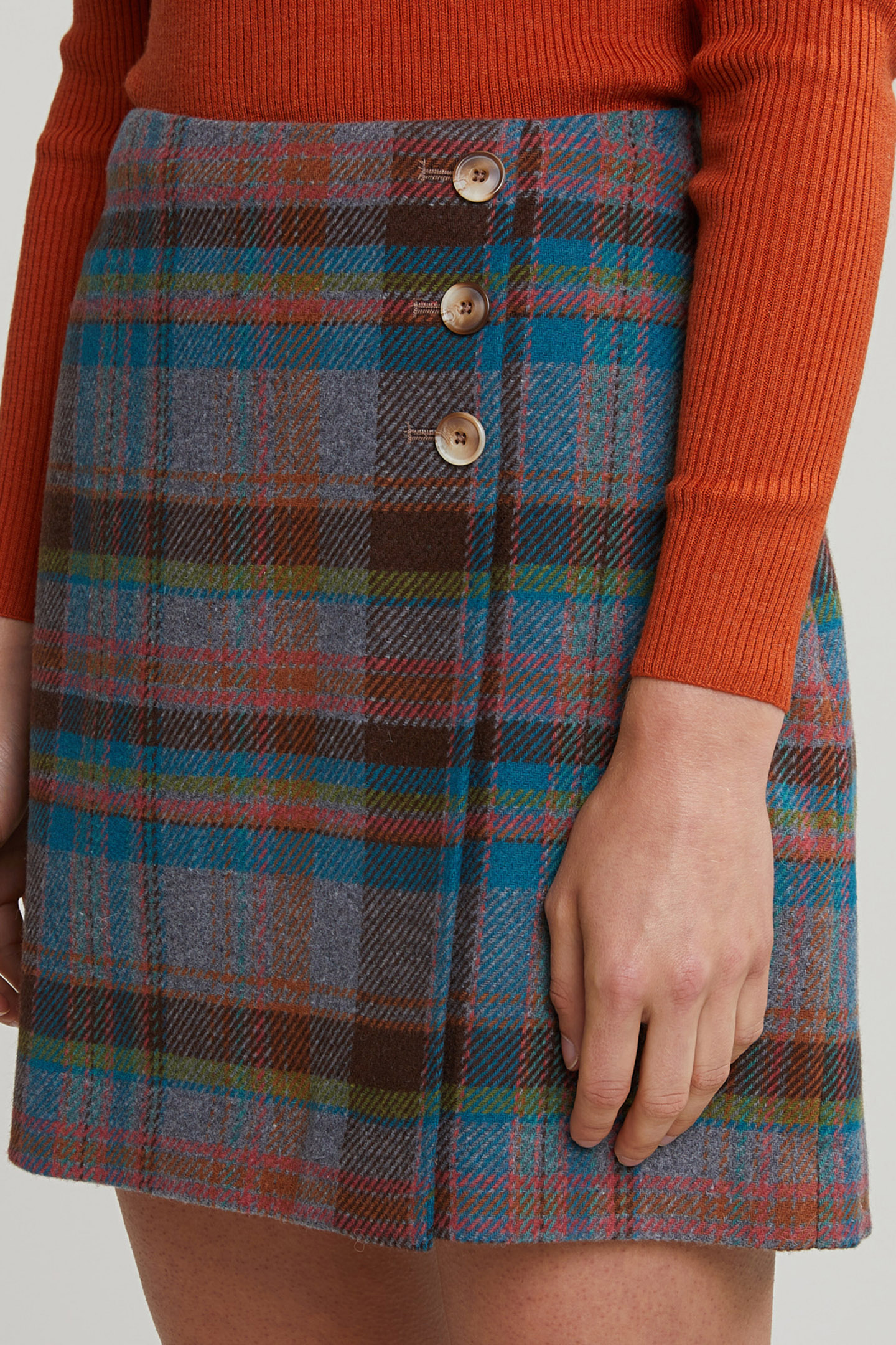 MULTI CHECKED SHORT BUTTONED SKIRT 4