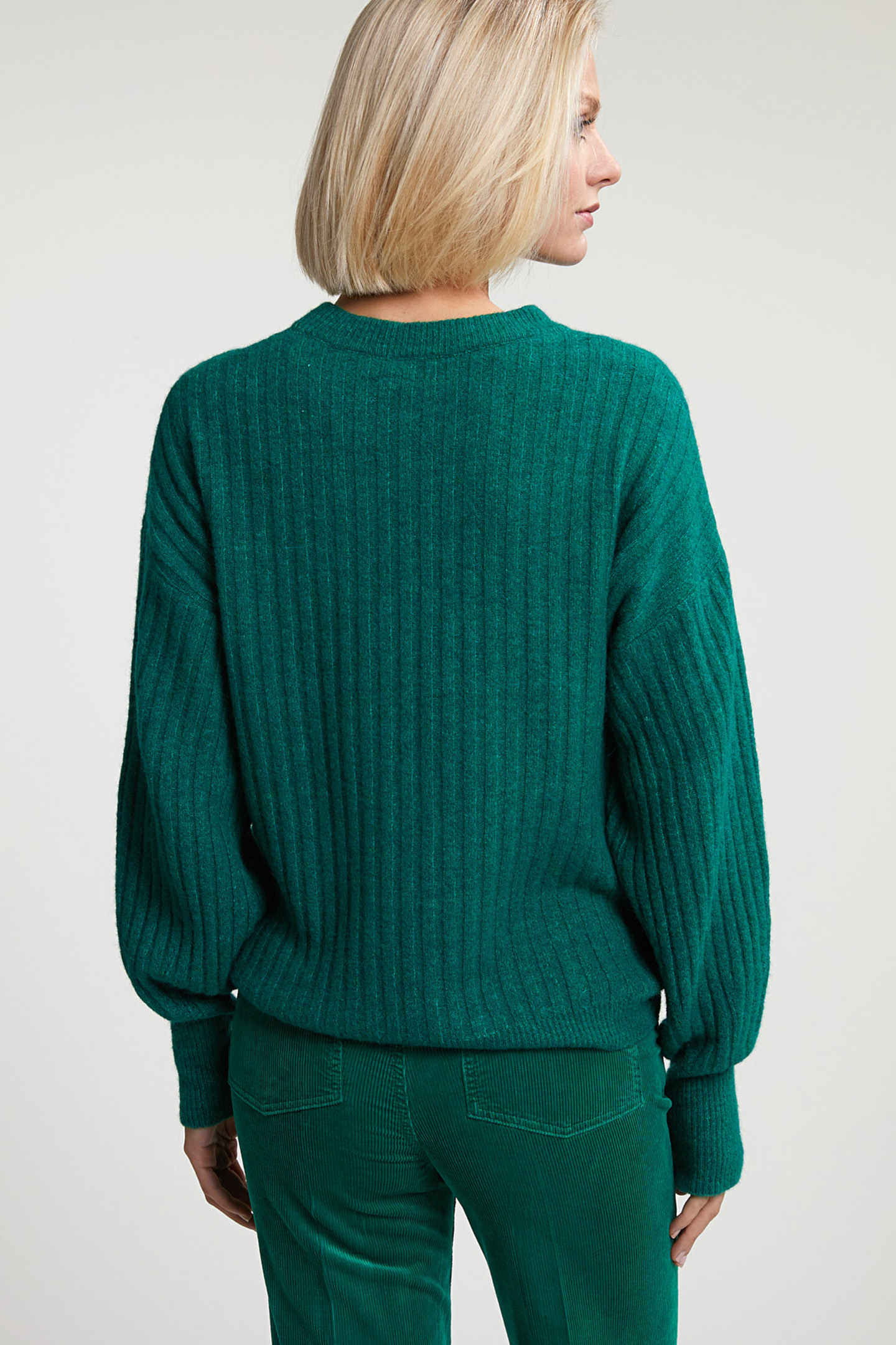 GREEN RIBBED CREW NECK SWEATER 2