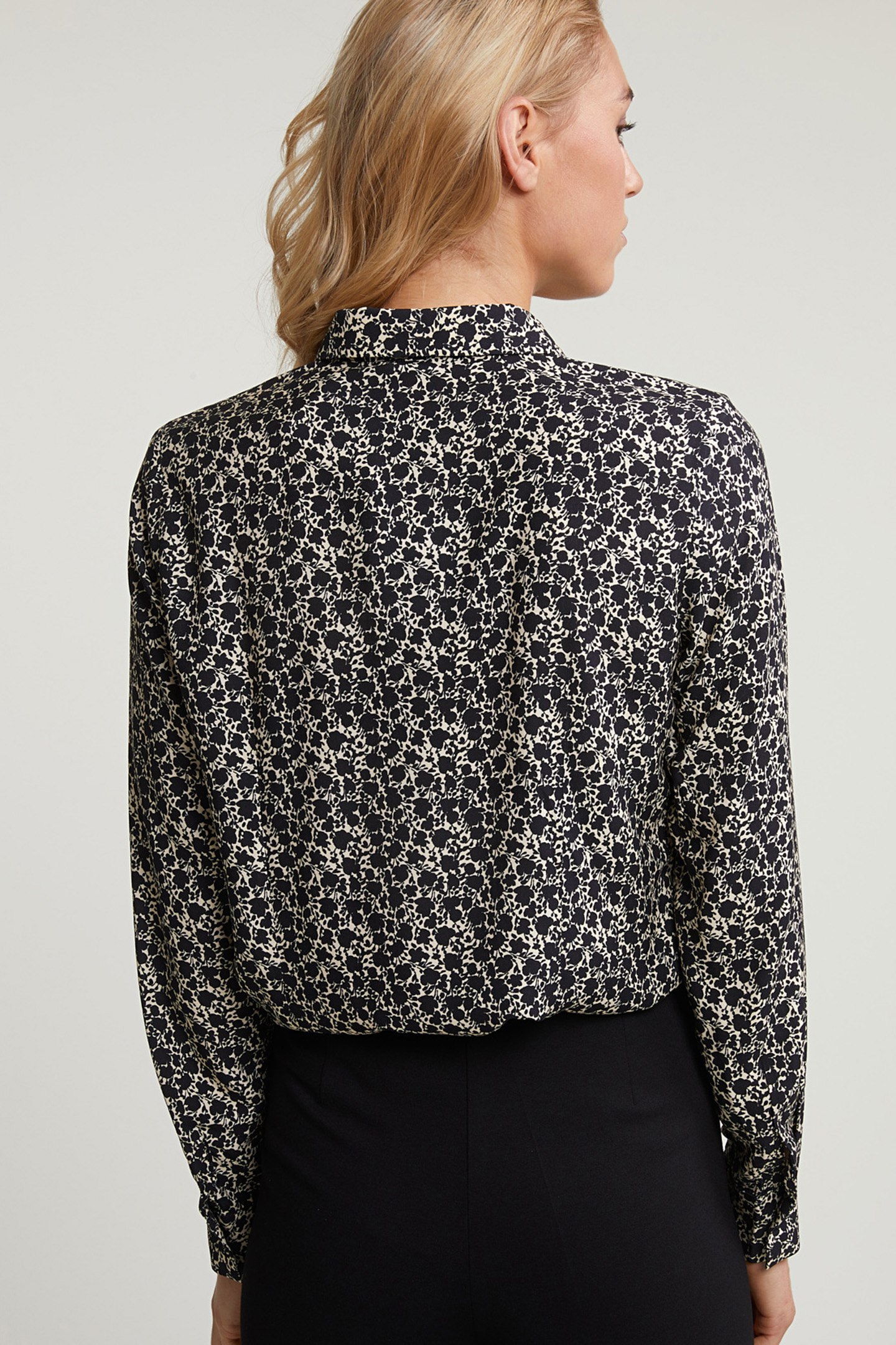 BLACK/WHITE FANTASY BLOUSE 2