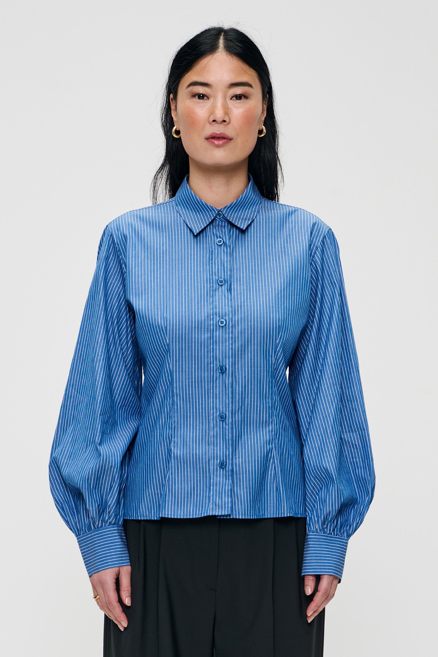 FITTED PUFF SLEEVE SHIRT OCEAN BLUE by Zenggi