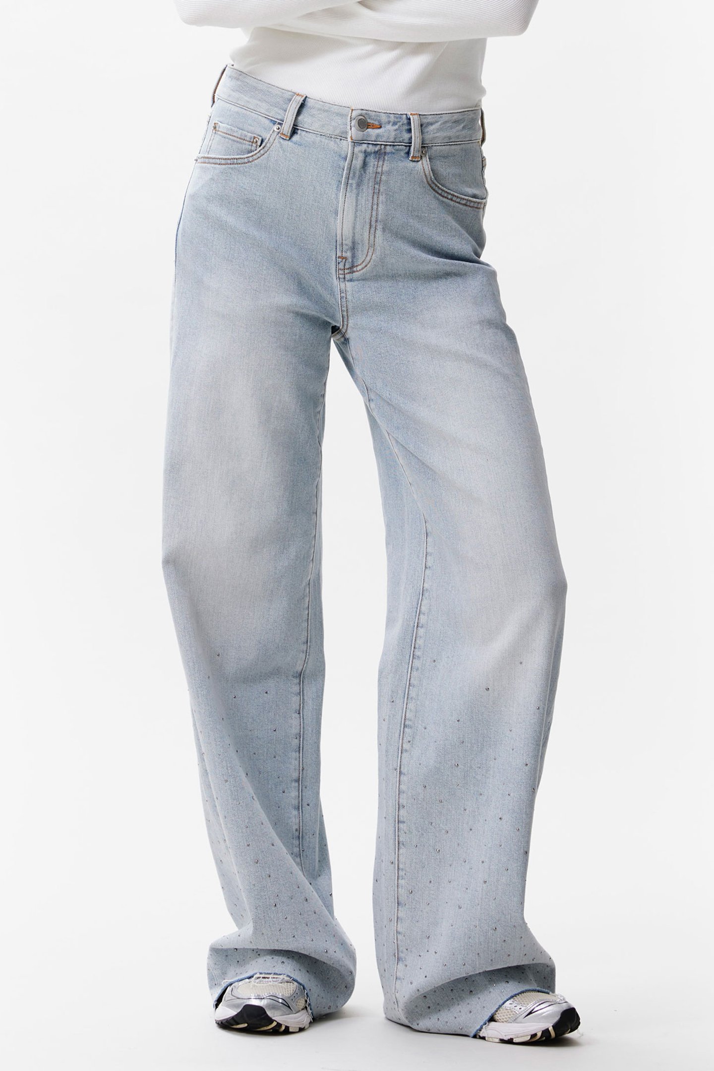 LOOSE FIT JEANS WITH METALLIC STRASS BLUE by Catwalk Junkie