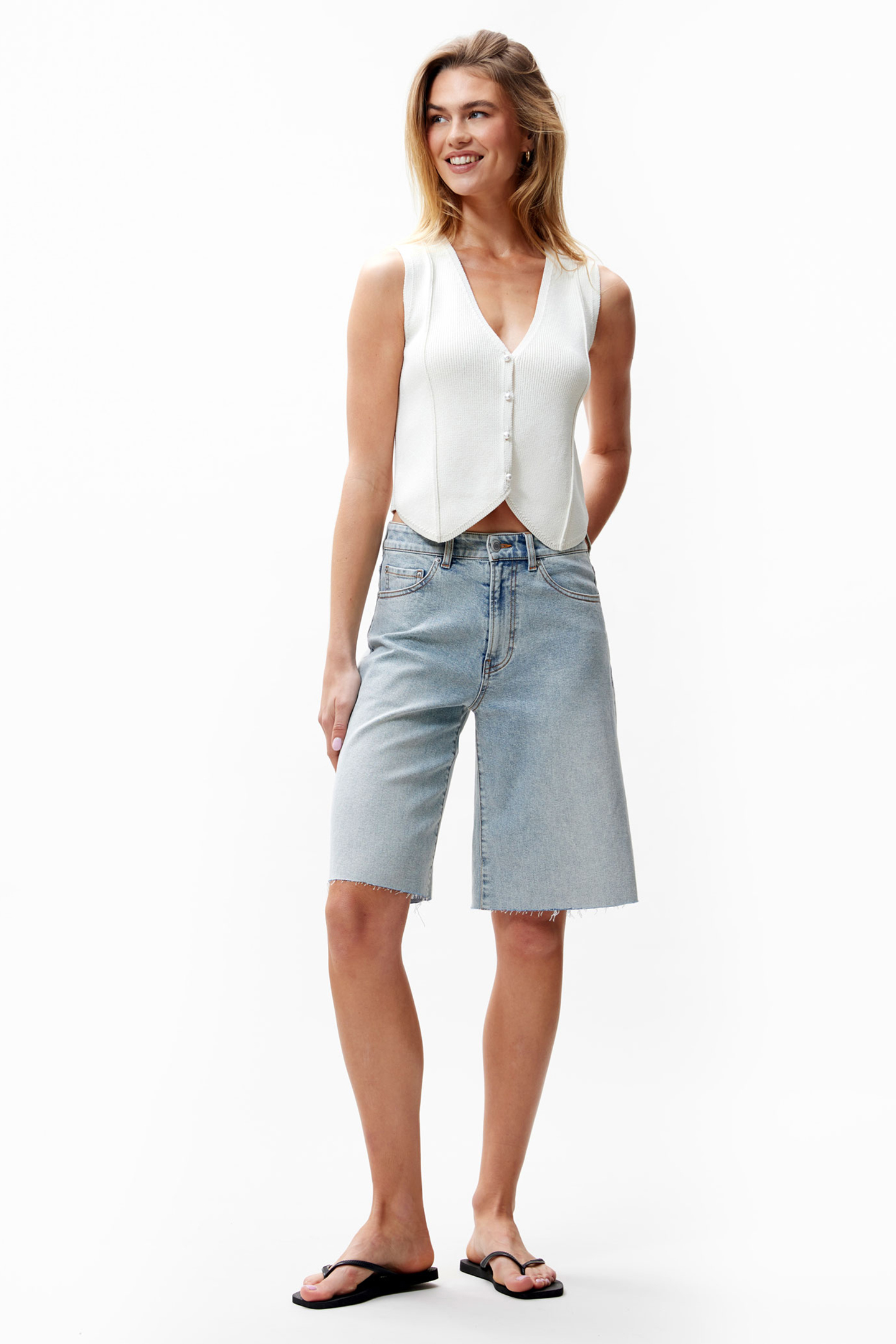 KNITTED WAISTCOAT EGRET 2