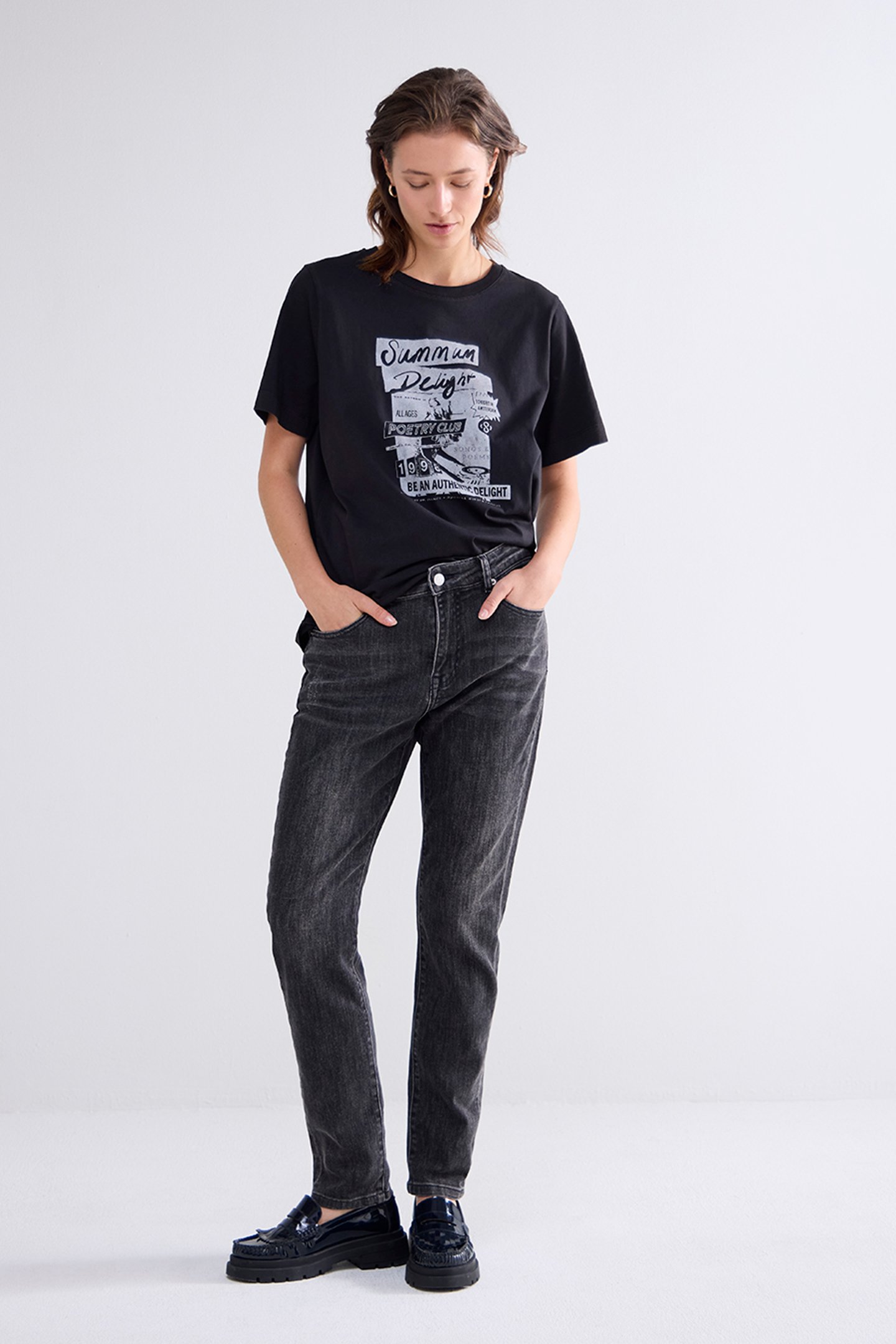 ROUND NECK T-SHIRT BLACK 2