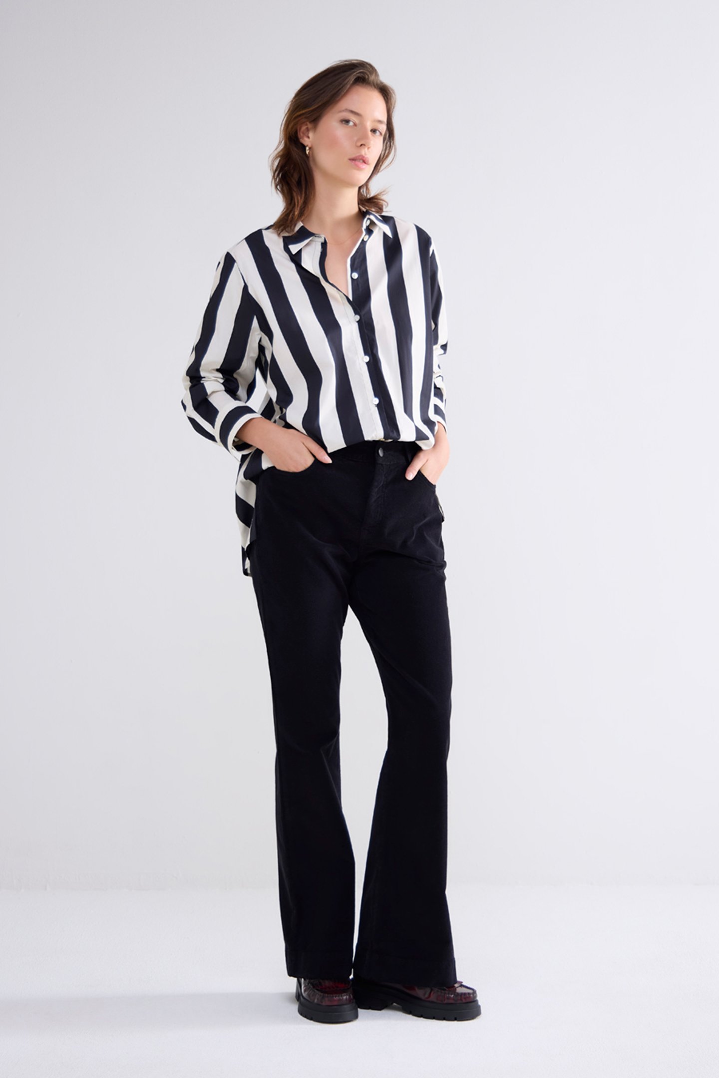 BLOUSE STRIPE PRINTED BLACK 2