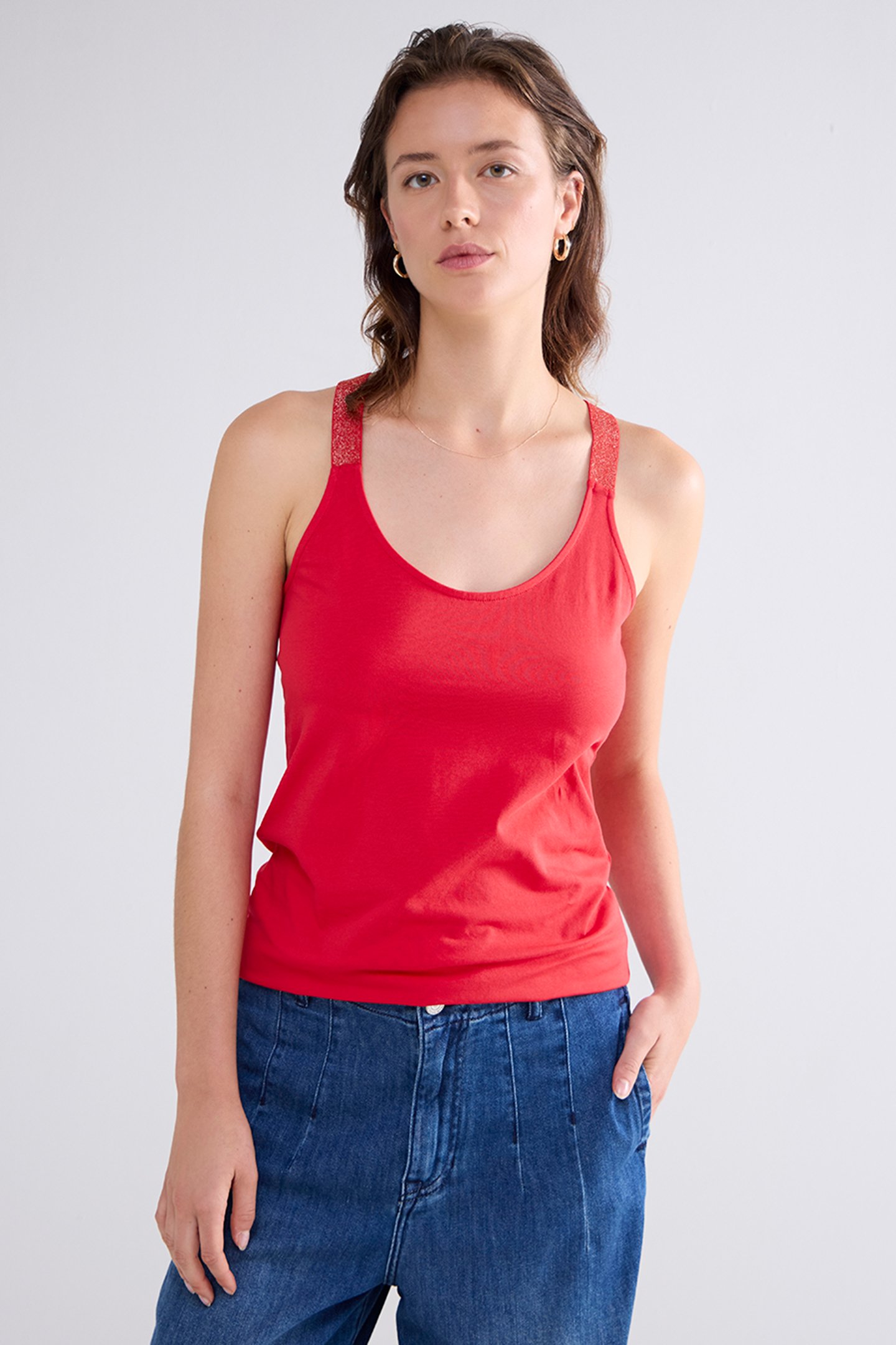 SINGLET CROSSBAND COTTON ELASTANE BASICS TRUE RED by Summum Woman