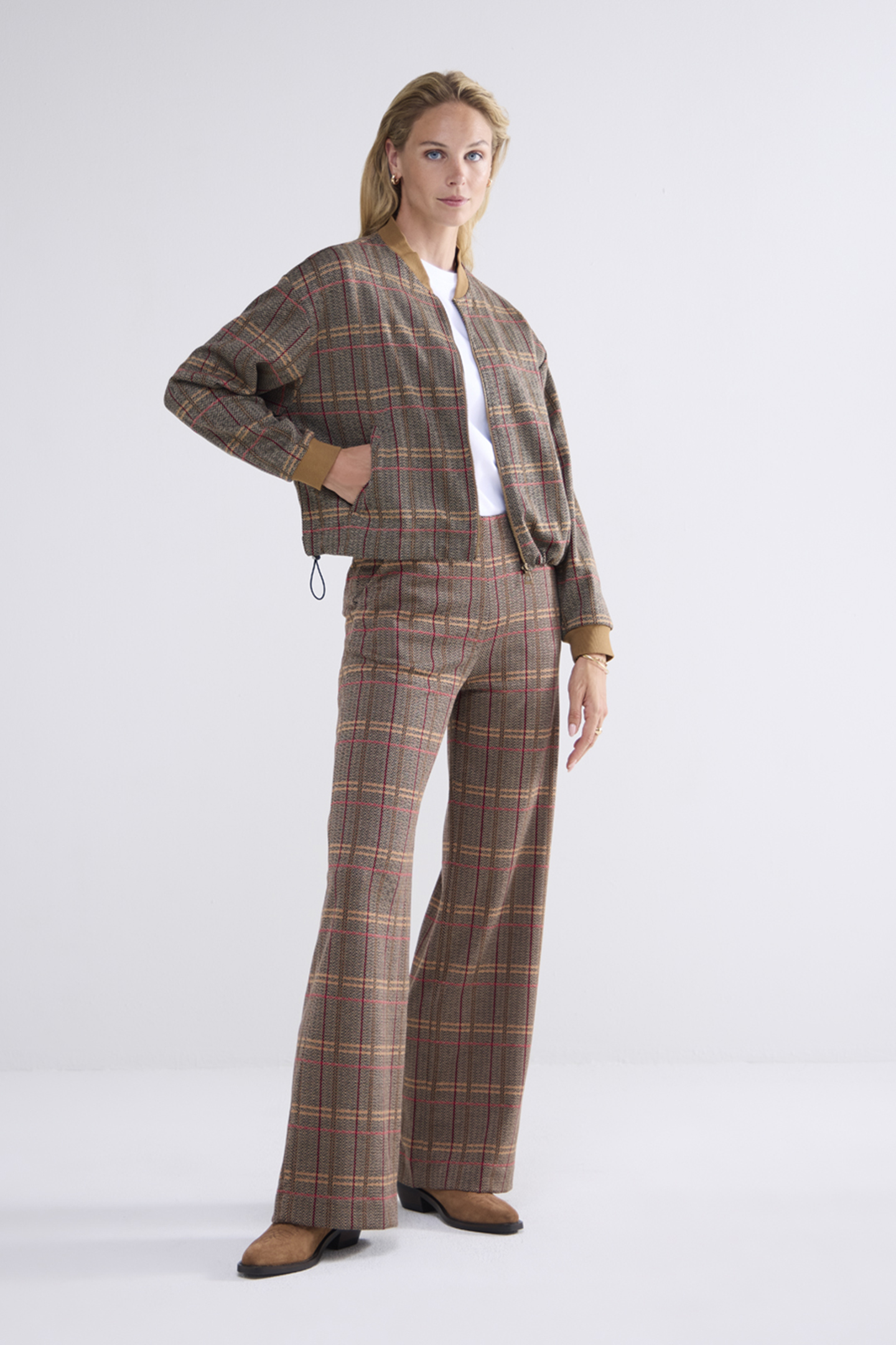 BOMBER CHECK JACQUARD CARAMEL COFFEE by Summum Woman