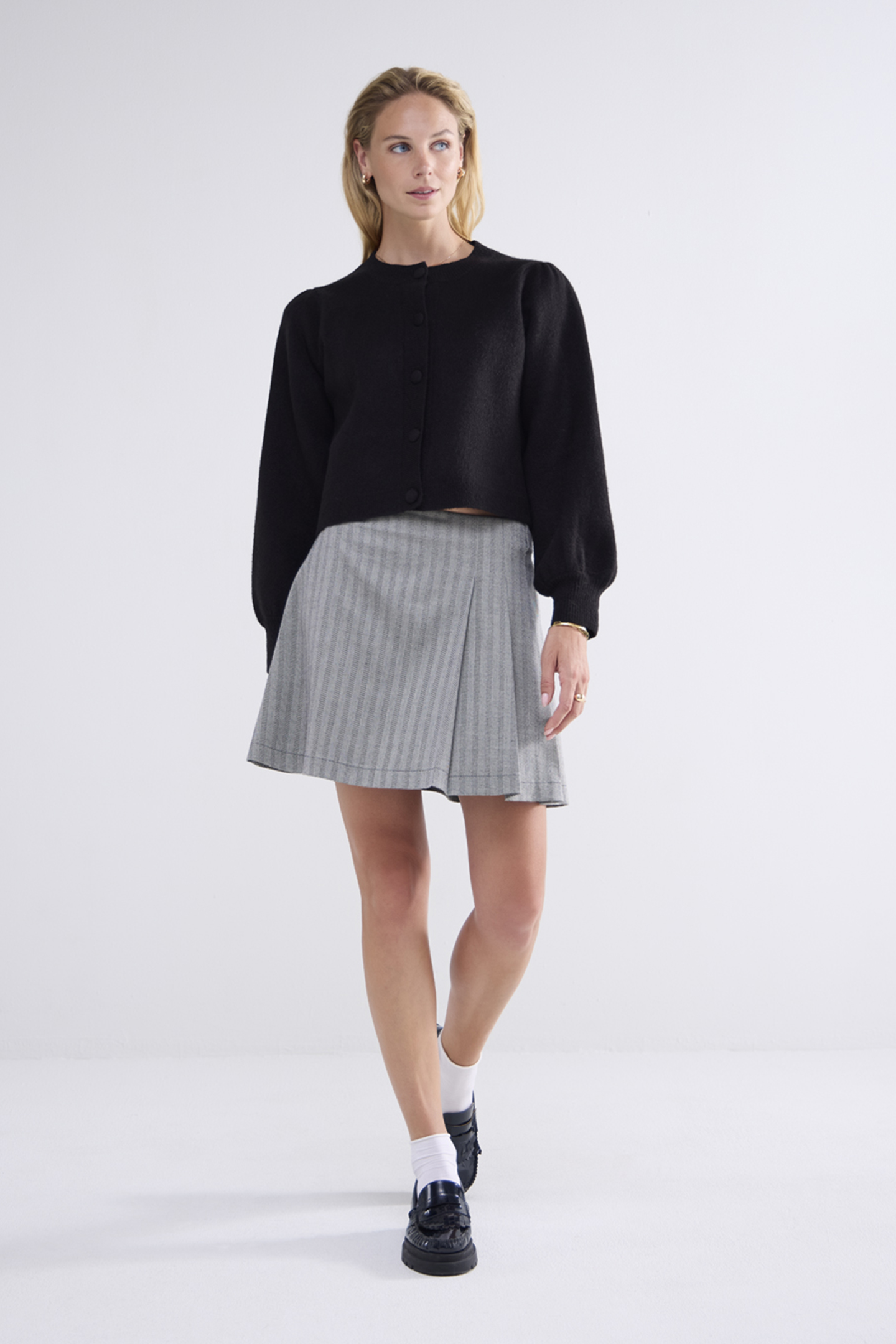 KNITTED CARDIGAN BLACK 2