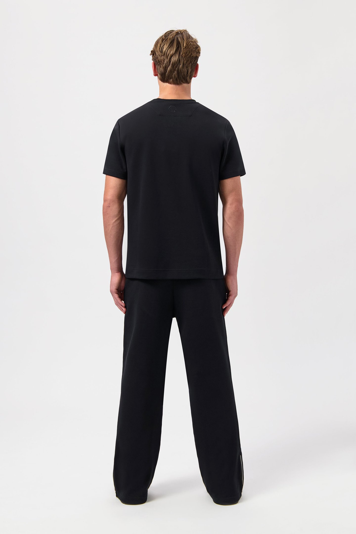 Q-SERIES REGULAR FIT T-SHIRT JET BLACK 3