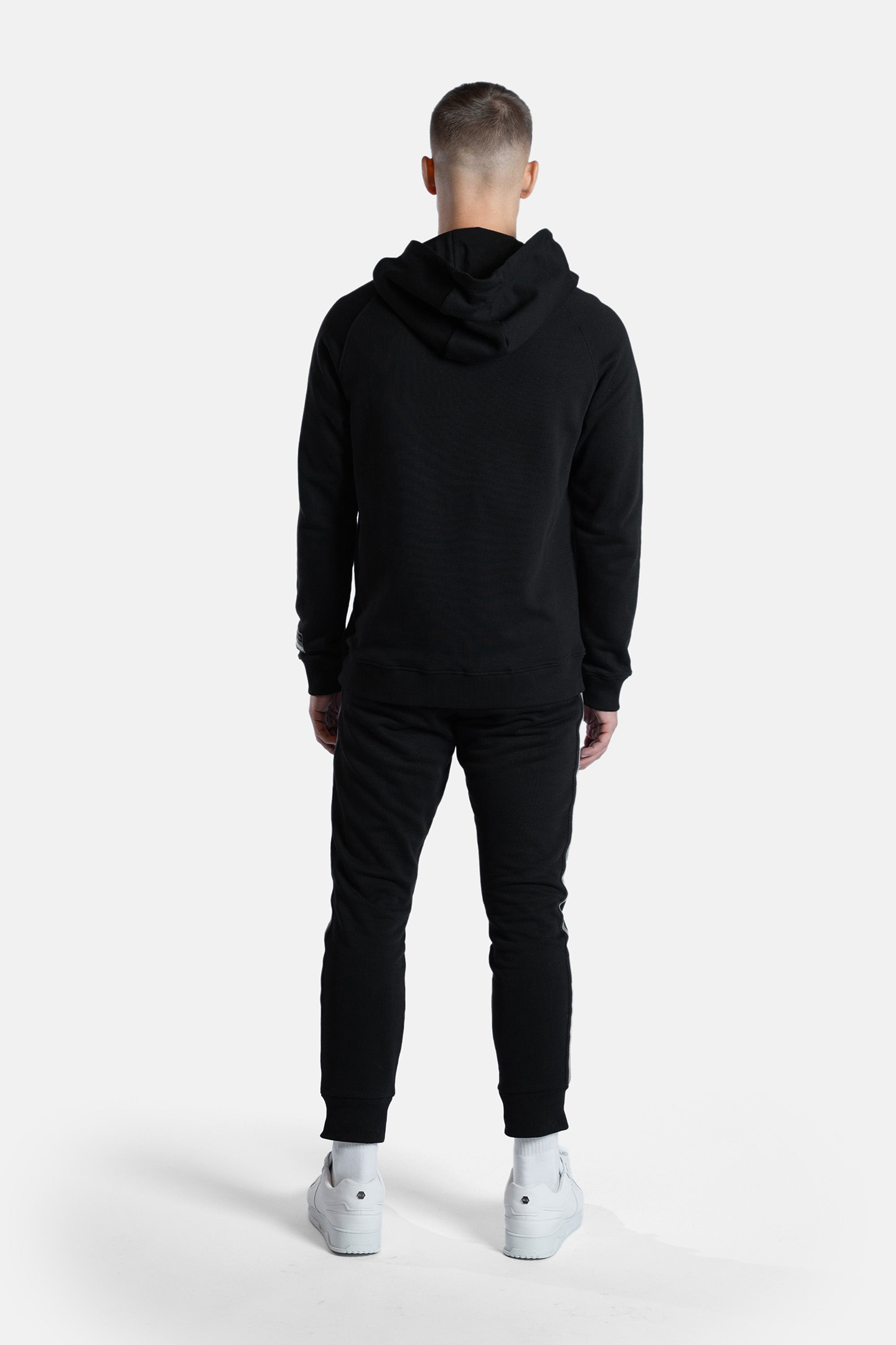 NFL X BALR. HOODIE JET BLACK 3