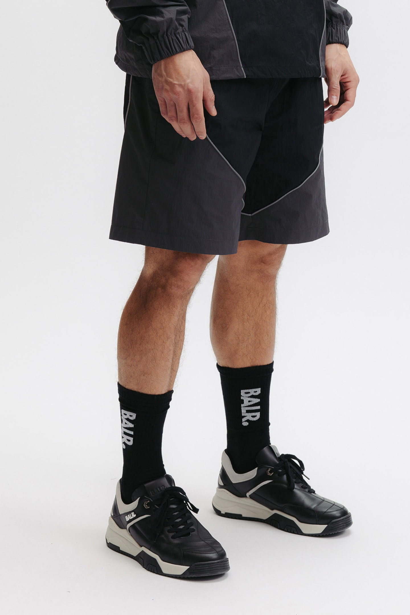 JEZRA SHORTS JET BLACK 5